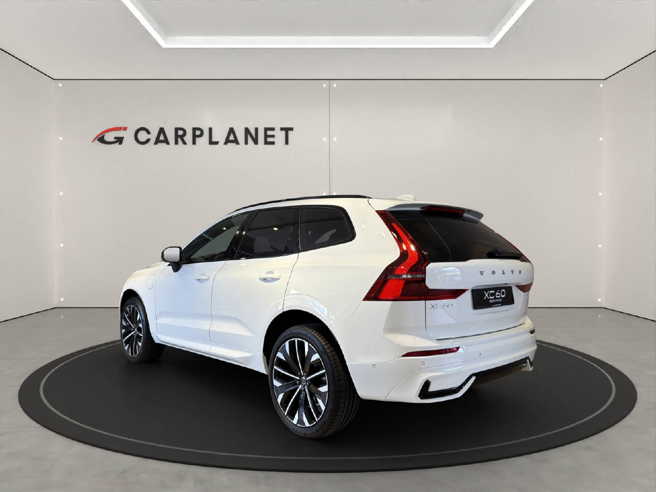 VOLVO XC60 2.0 T8 TE Ultra Dark eAWD-image-2