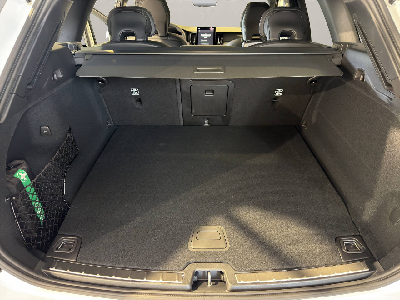 VOLVO XC60 2.0 T8 TE Ultra Dark eAWD-image-7