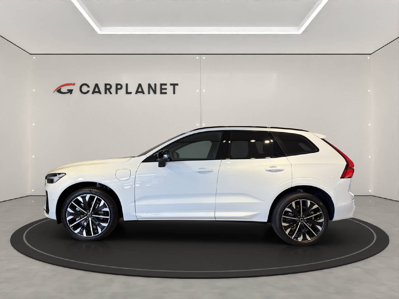 VOLVO XC60 2.0 T8 TE Ultra Dark eAWD-image-1