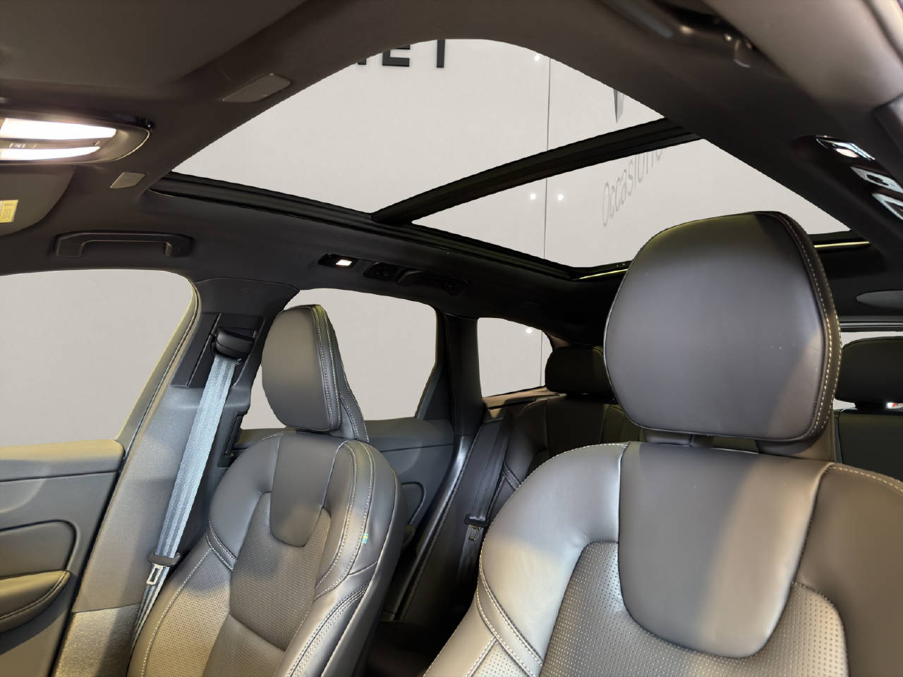 VOLVO XC60 2.0 T8 TE Ultra Dark eAWD-image-15