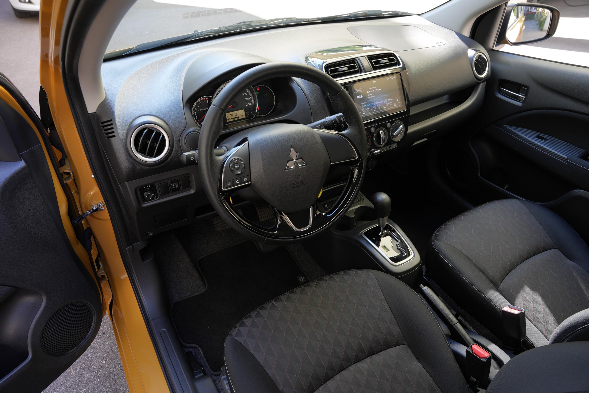 MITSUBISHI Space Star 1.2 MIVEC Inform-image-4