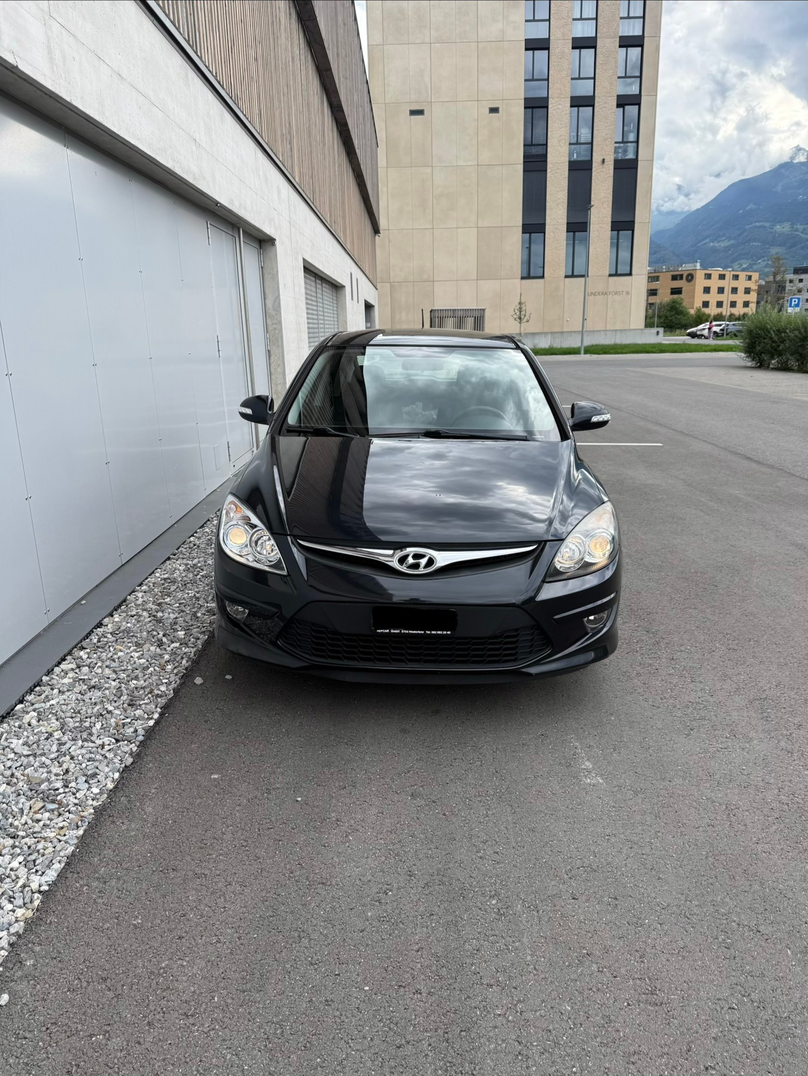 HYUNDAI i30 1.6 Swiss Plus Edition-image-0