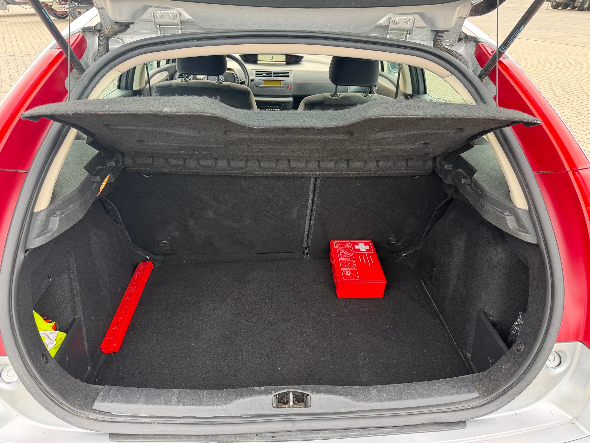 CITROEN C4 Berline 2.0 16V HDi Exclusive Automat-image-4