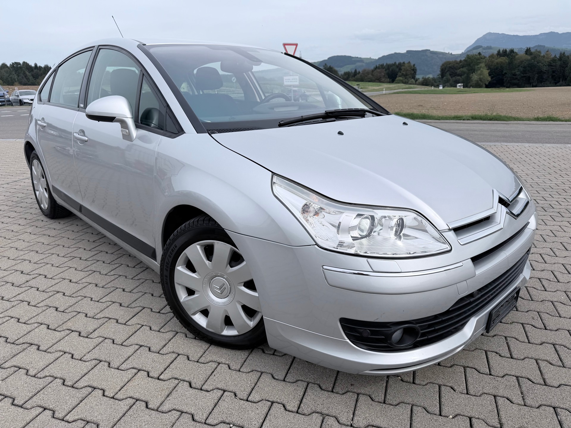 CITROEN C4 Berline 2.0 16V HDi Exclusive Automat-image-1