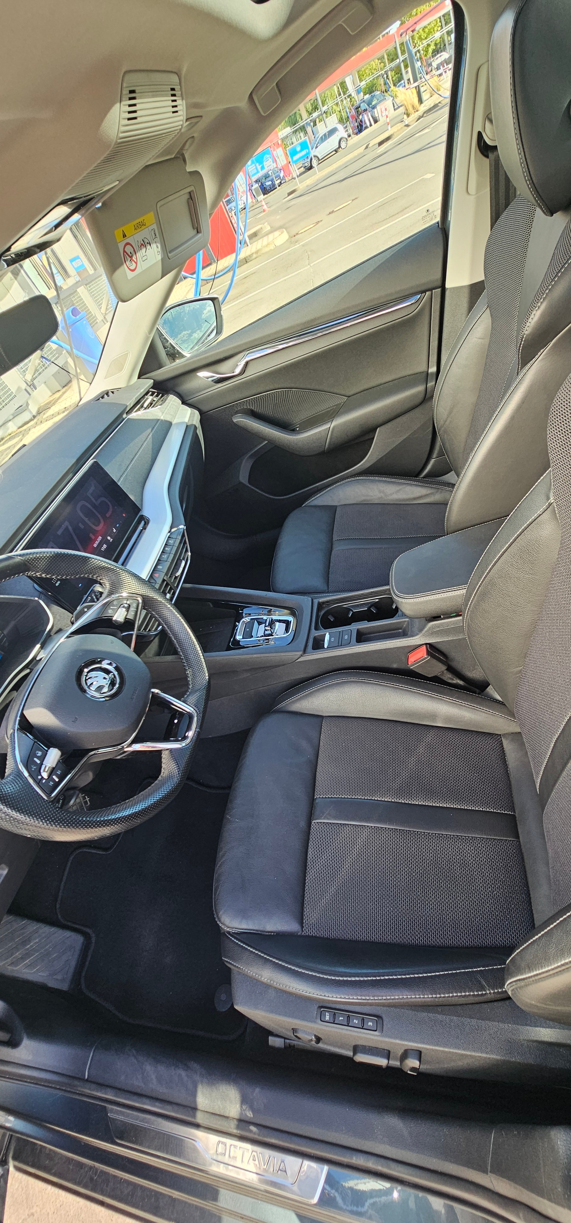 SKODA 2.0 TDI 150 Style DSG-image-3