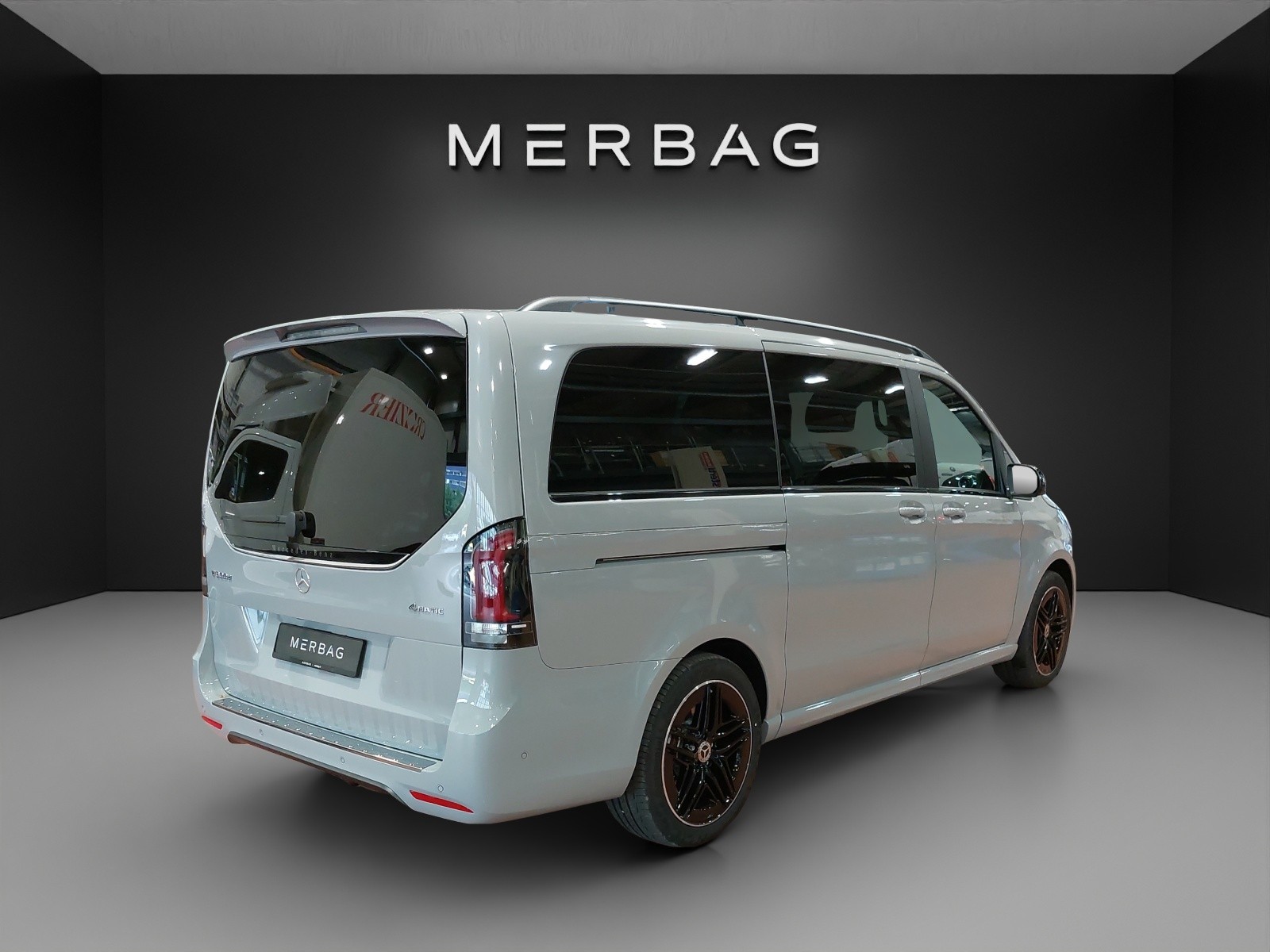 MERCEDES-BENZ V 300 d lang 4Matic Swiss Edition 9G-Tronic-image-1