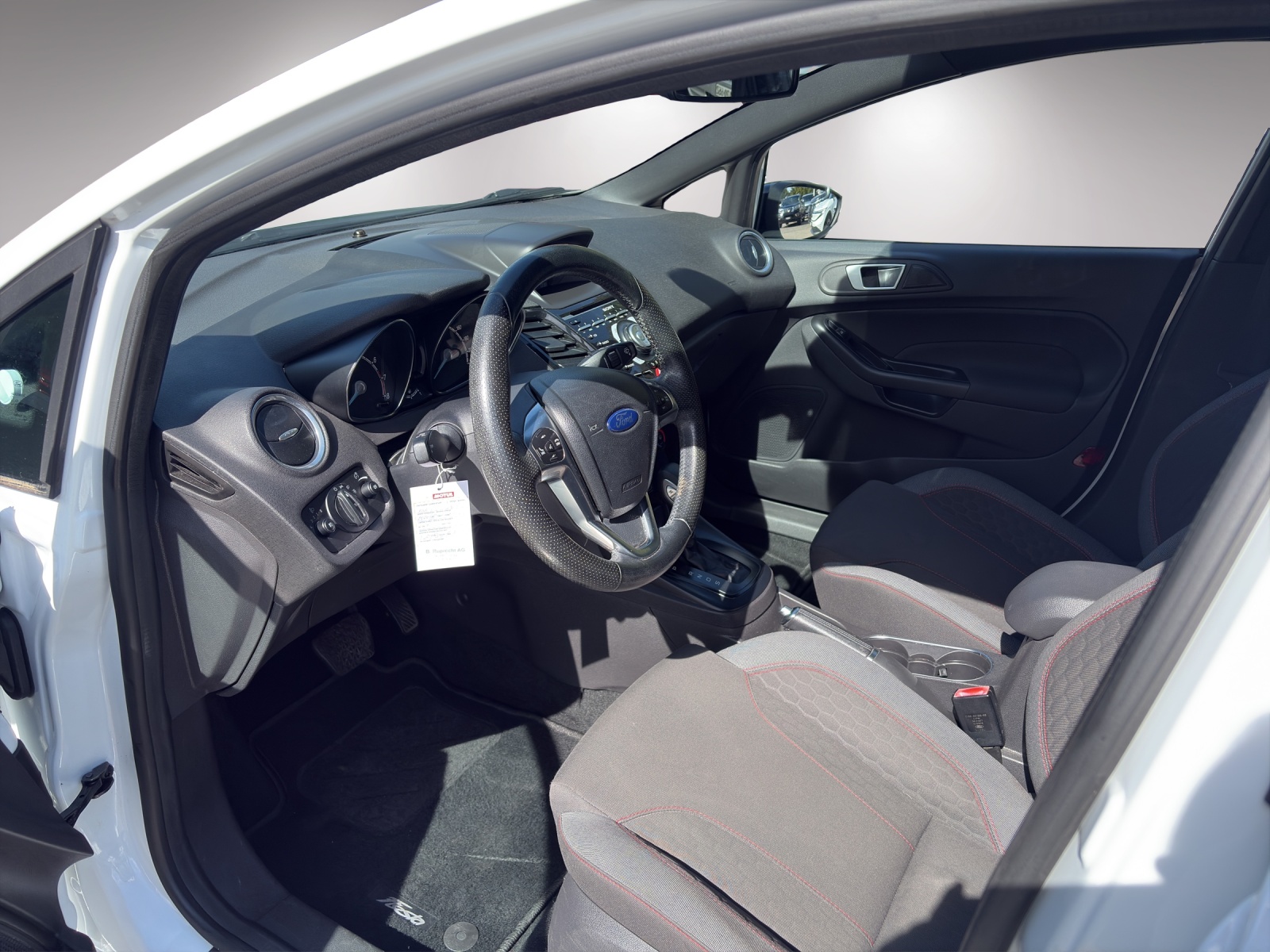 FORD Fiesta 1.0 EcoB 100 ST-Line-image-5