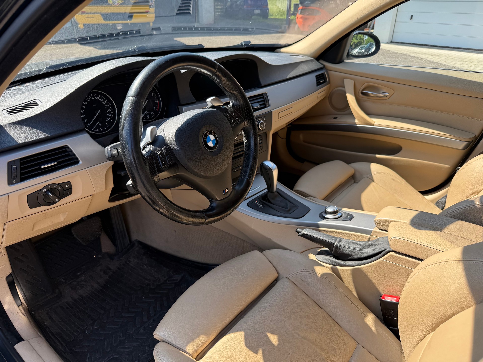 BMW 335xi Touring Steptronic-image-8
