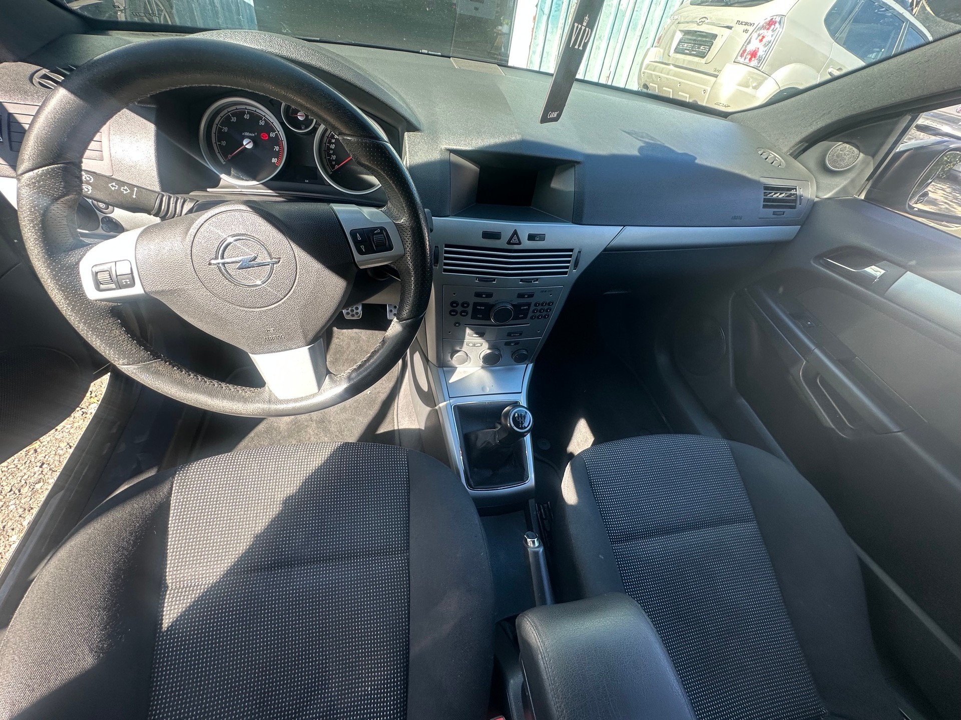 OPEL Astra GTC 1.8i 16V Sport-image-8