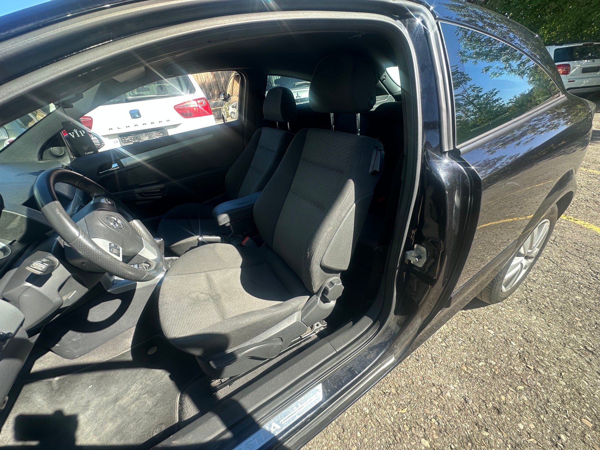 OPEL Astra GTC 1.8i 16V Sport-image-7