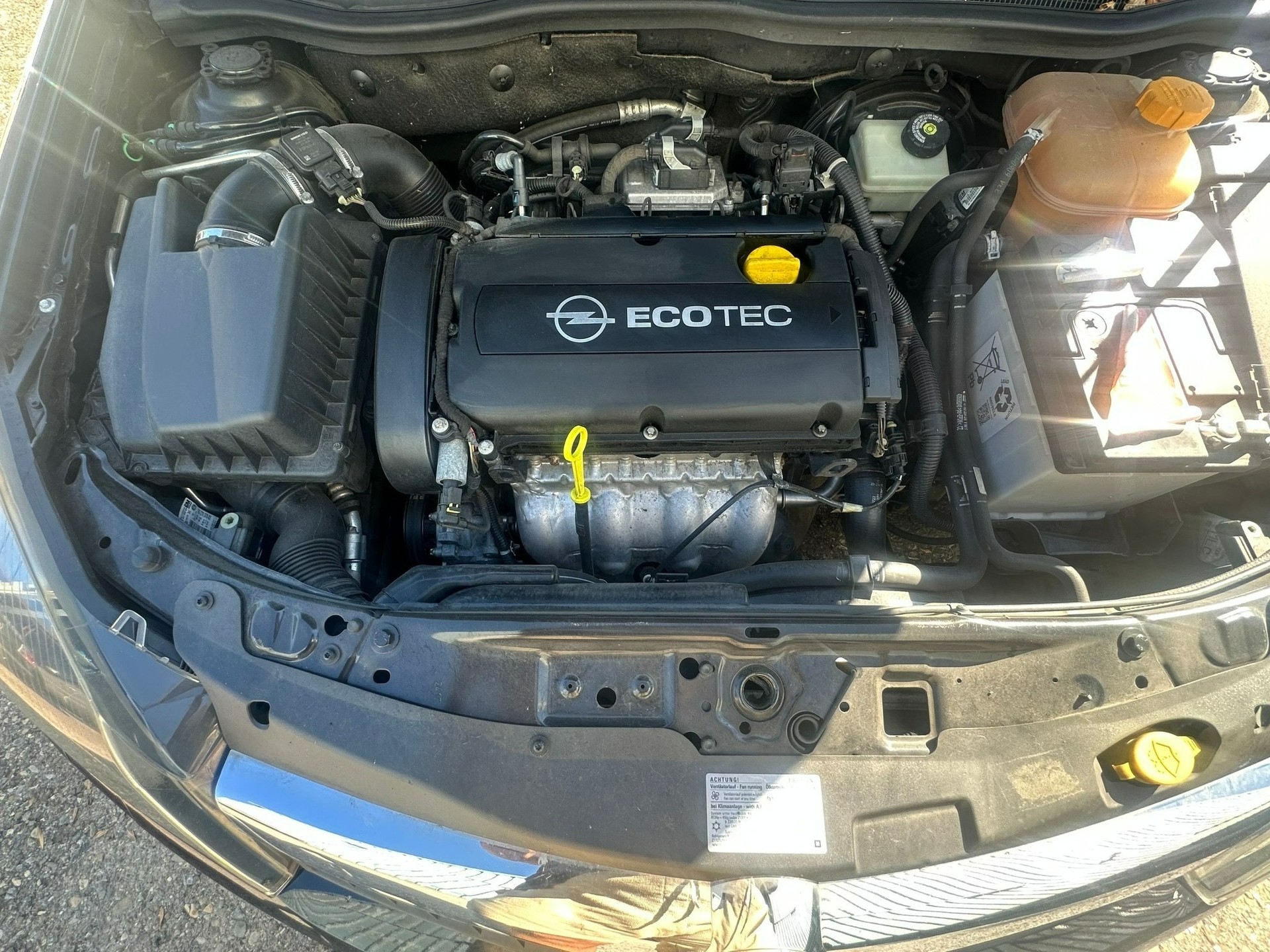 OPEL Astra GTC 1.8i 16V Sport-image-9