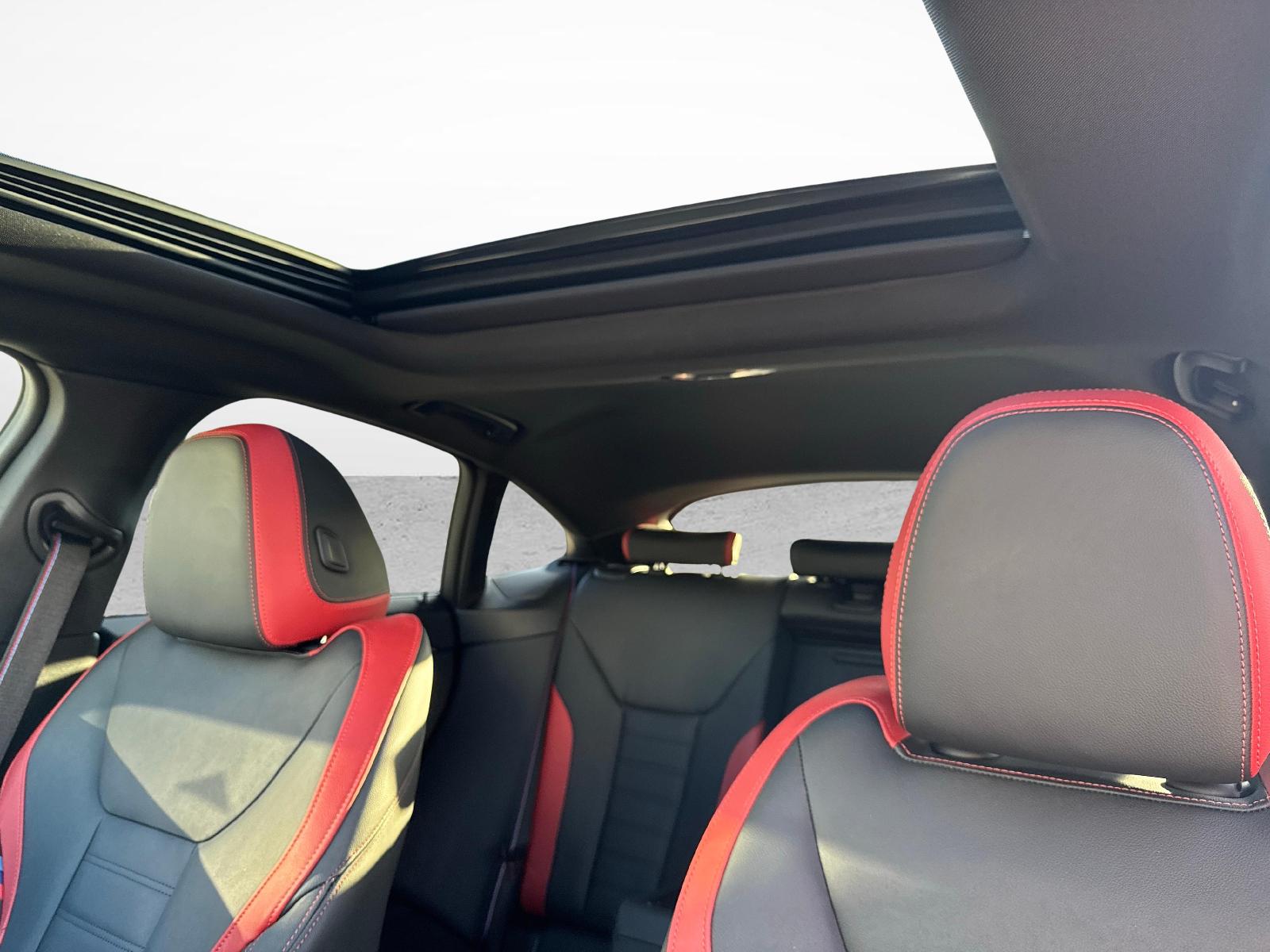 BMW i4 xDrive40-image-16