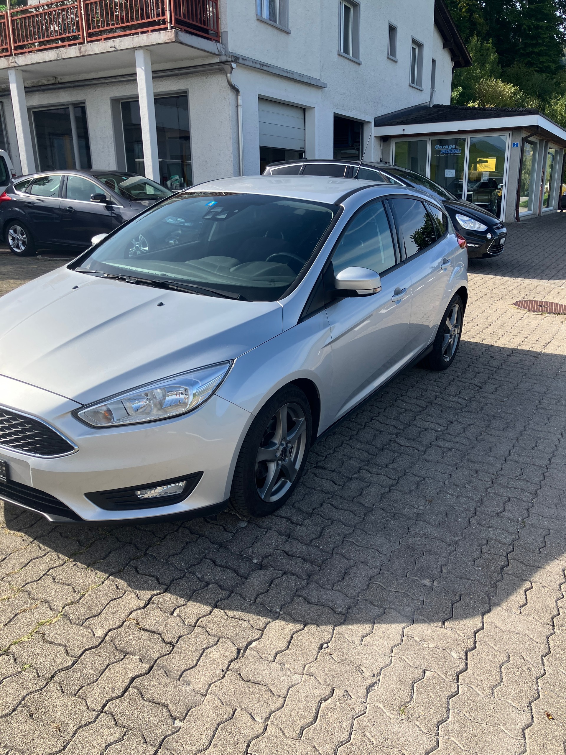 FORD Focus 1.0 SCTi Titanium-image-2