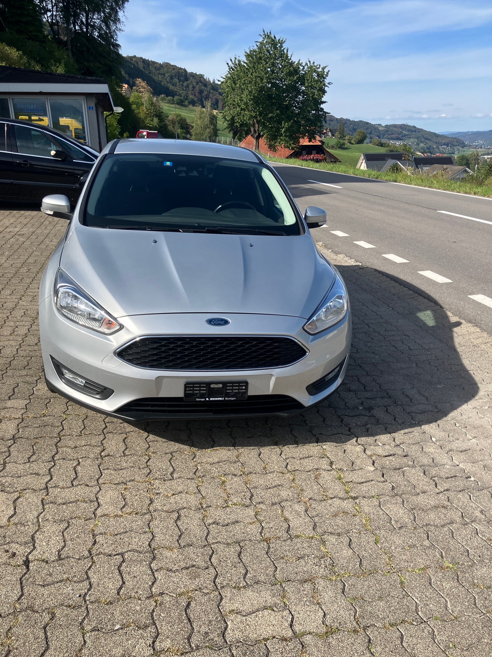 FORD Focus 1.0 SCTi Titanium-image-1