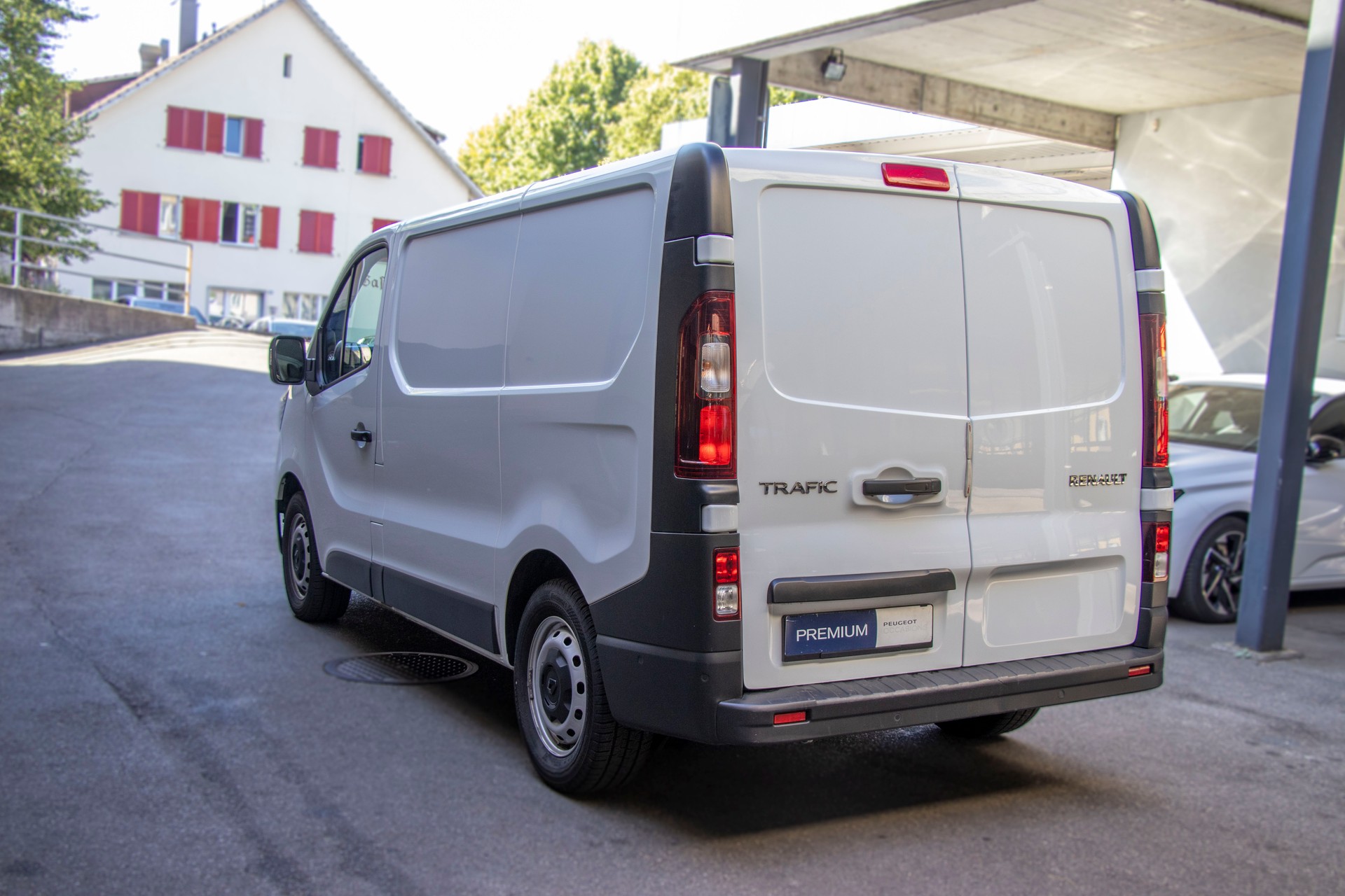 RENAULT Trafic 2.0 Blue dCi110 Start L1H1-image-1