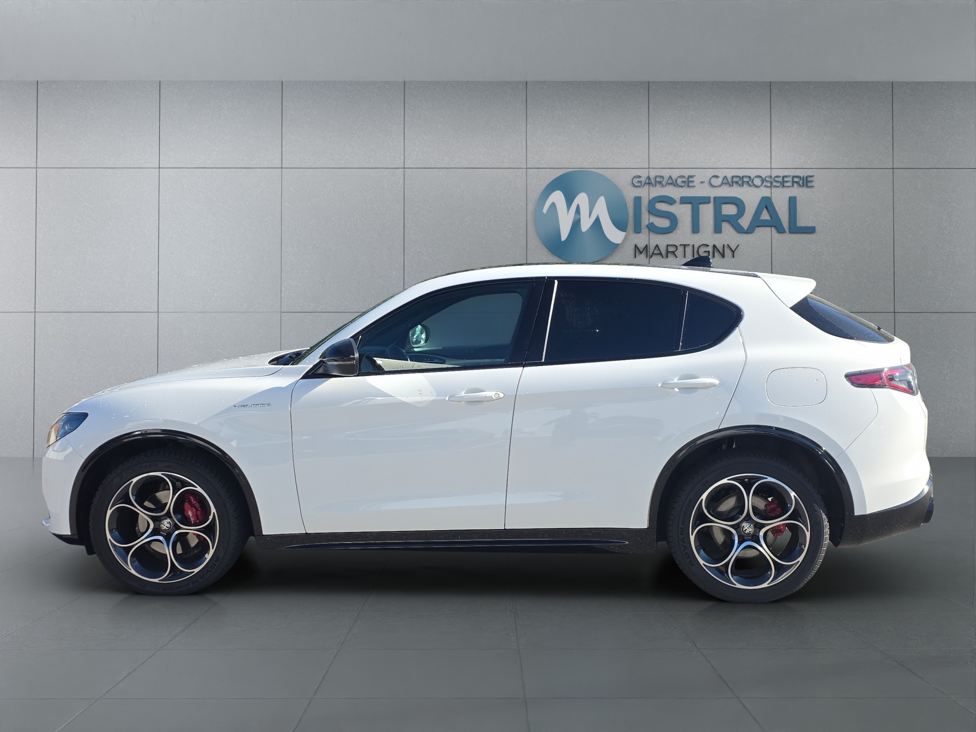 ALFA ROMEO Stelvio 2.0 Q4 280 Veloce-image-1