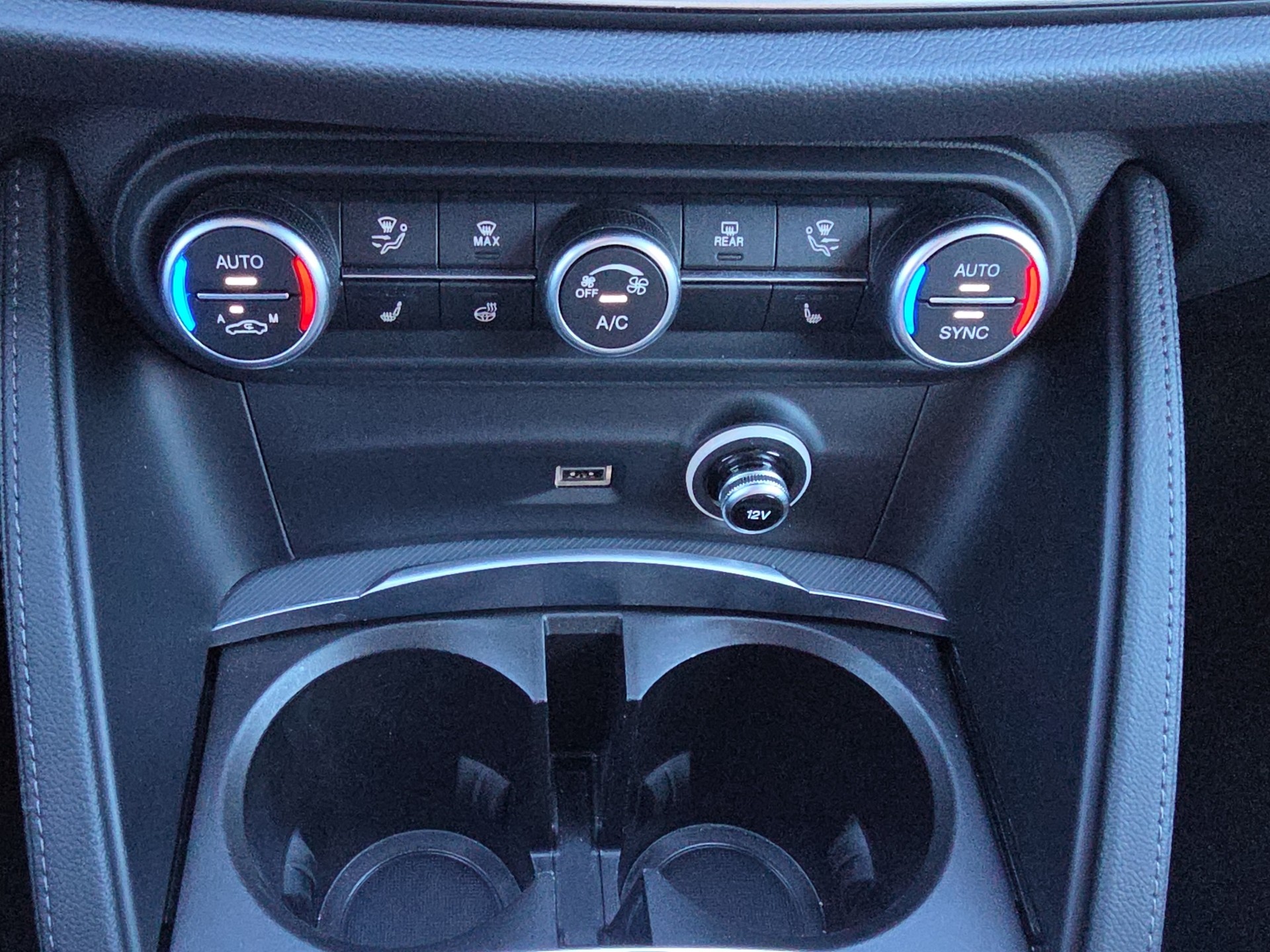 ALFA ROMEO Stelvio 2.0 Q4 280 Veloce-image-12