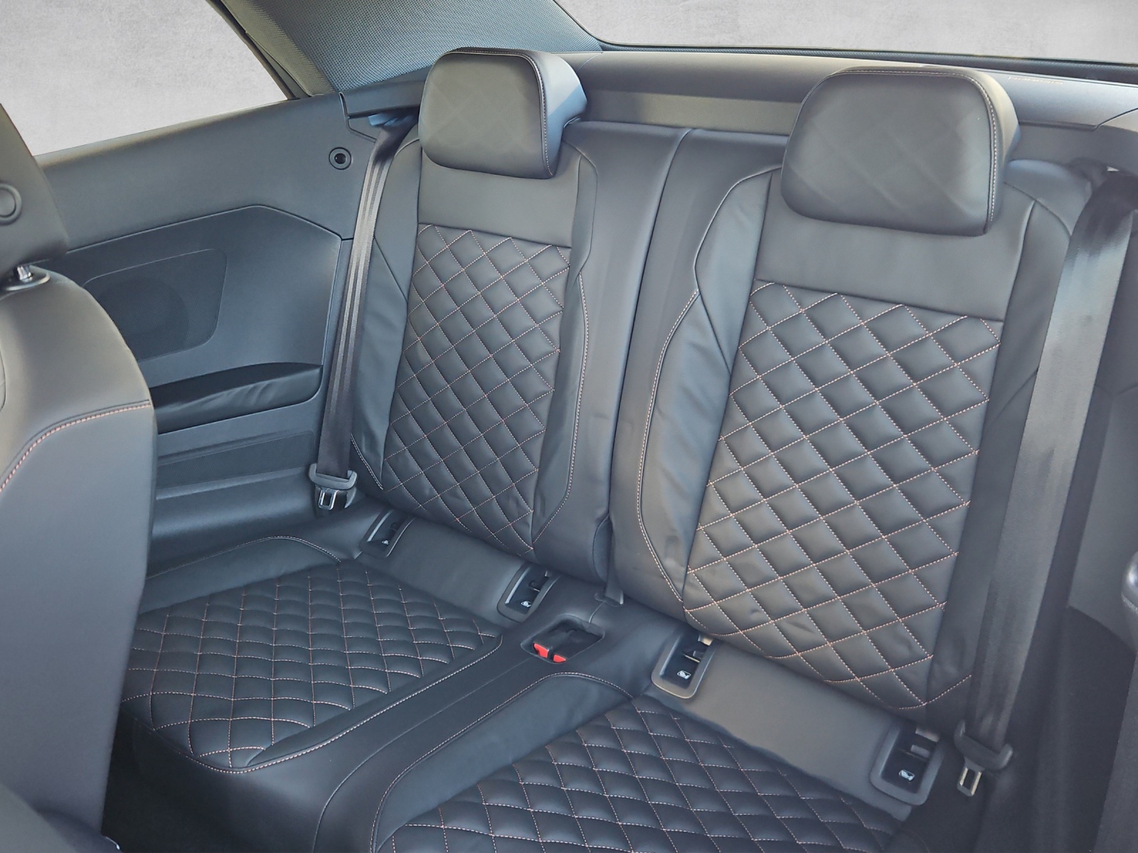 VW T-Roc Cabriolet 1.5 TSI R-Line DSG Karmann Edition Plus*5J Garantie*8- Fach Räder*Vollausstattung*-image-14