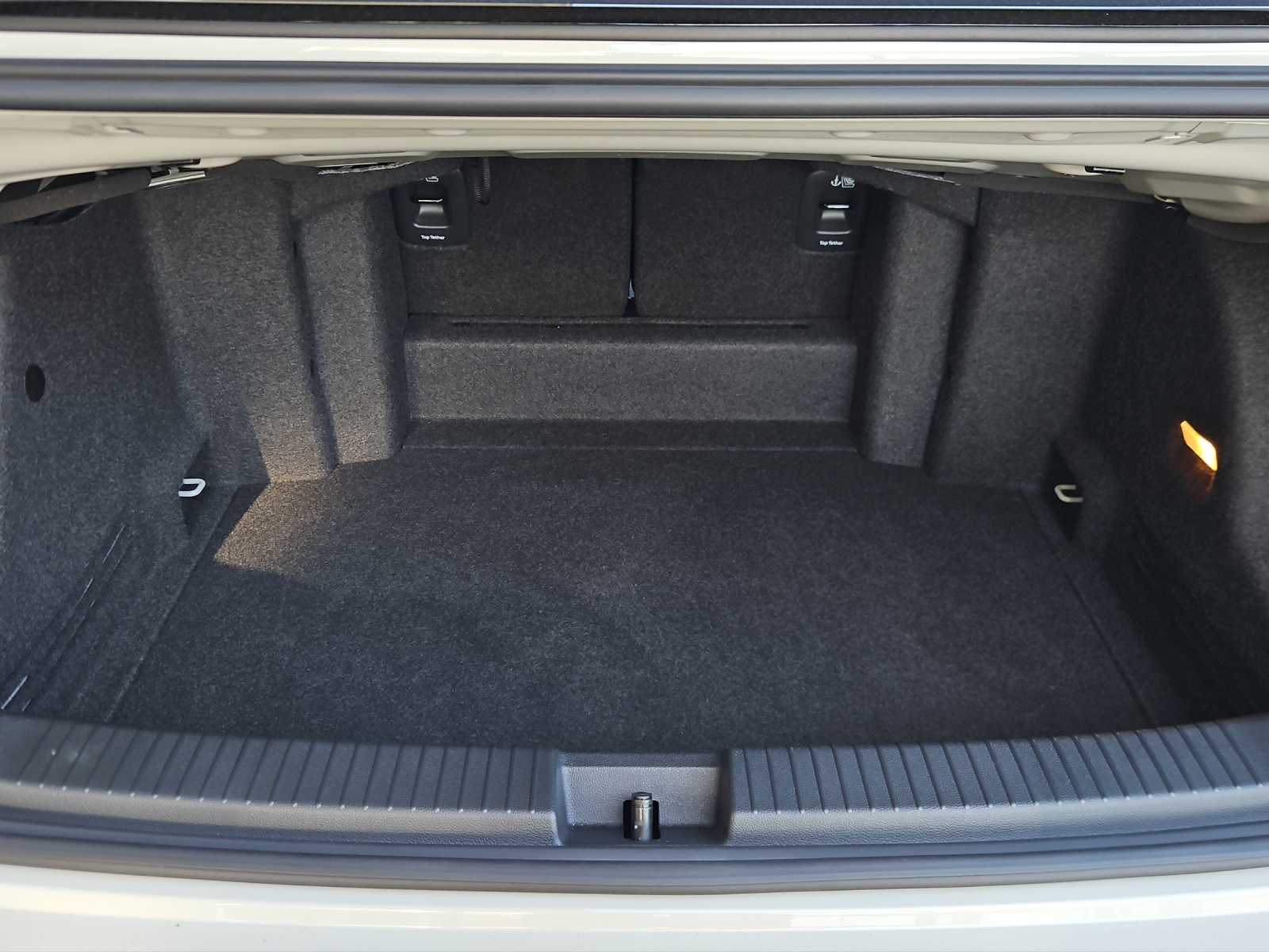 VW T-Roc Cabriolet 1.5 TSI R-Line DSG Karmann Edition Plus*5J Garantie*8- Fach Räder*Vollausstattung*-image-15