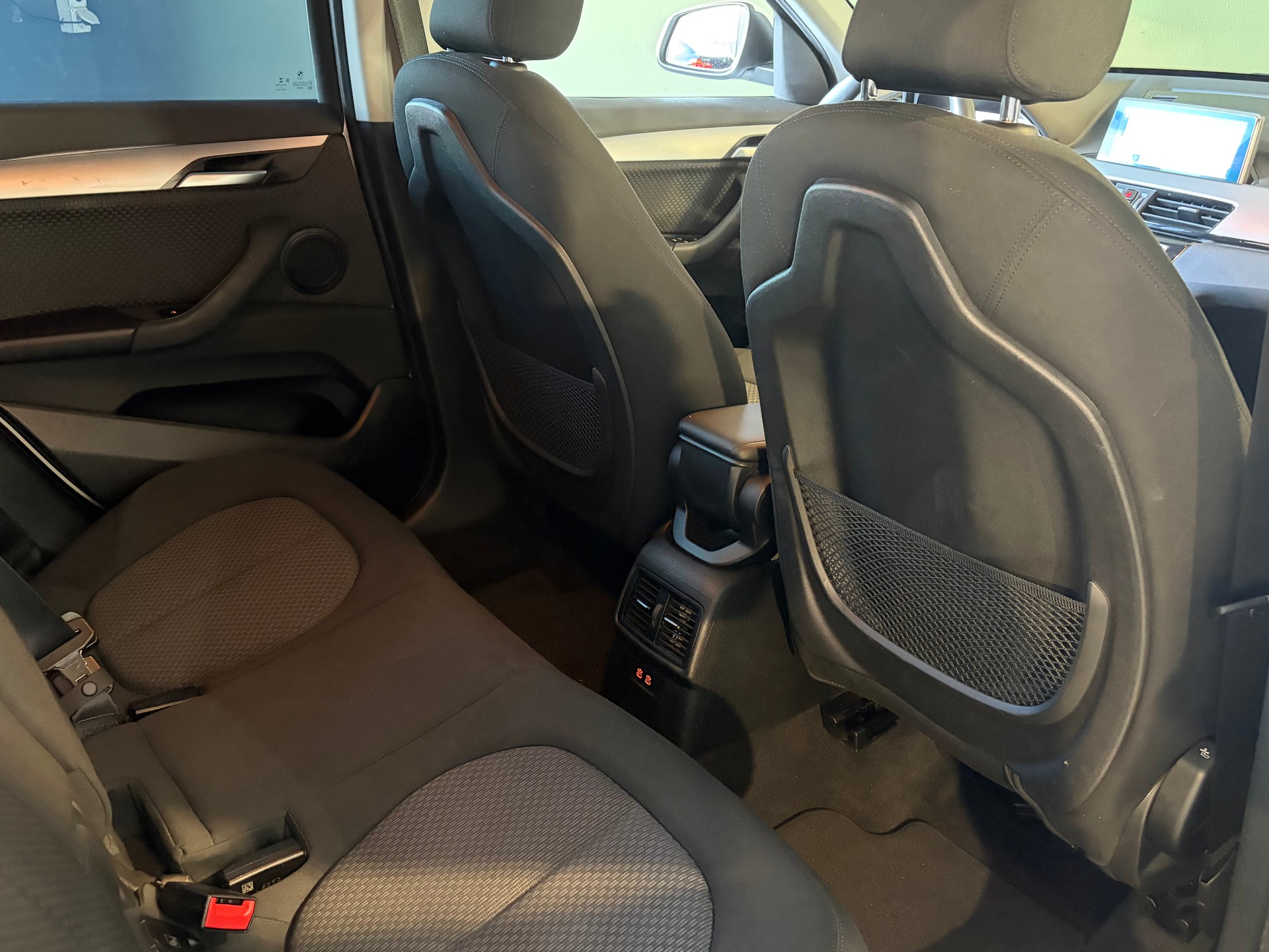 BMW X1 xDrive 18d Steptronic *CH-Fahrzeug*-image-14