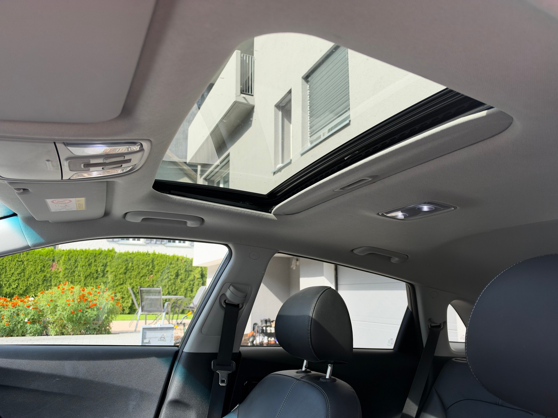KIA Niro 1.6GDi Plug-in Hybrid DCT-image-13