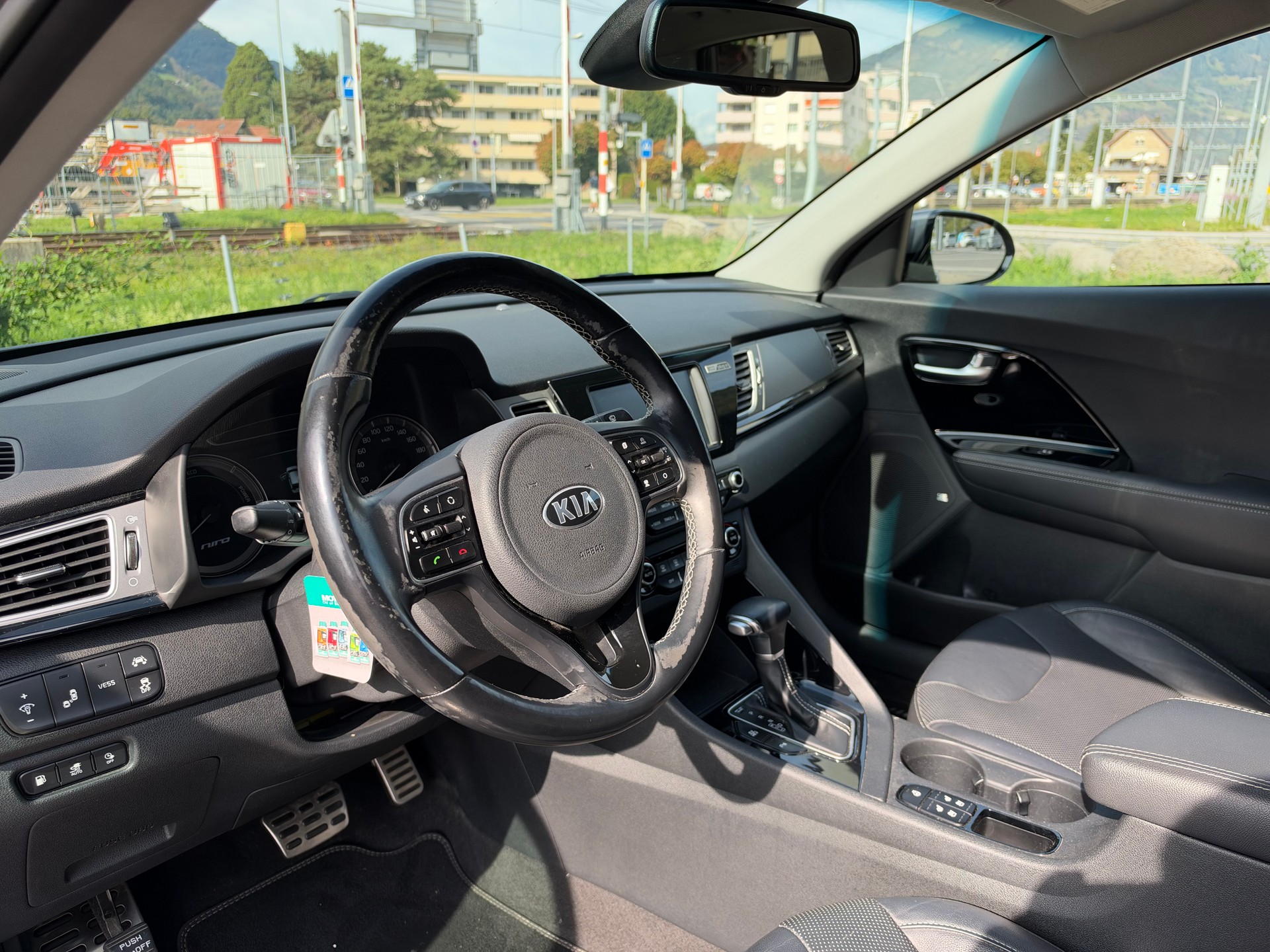 KIA Niro 1.6GDi Plug-in Hybrid DCT-image-8