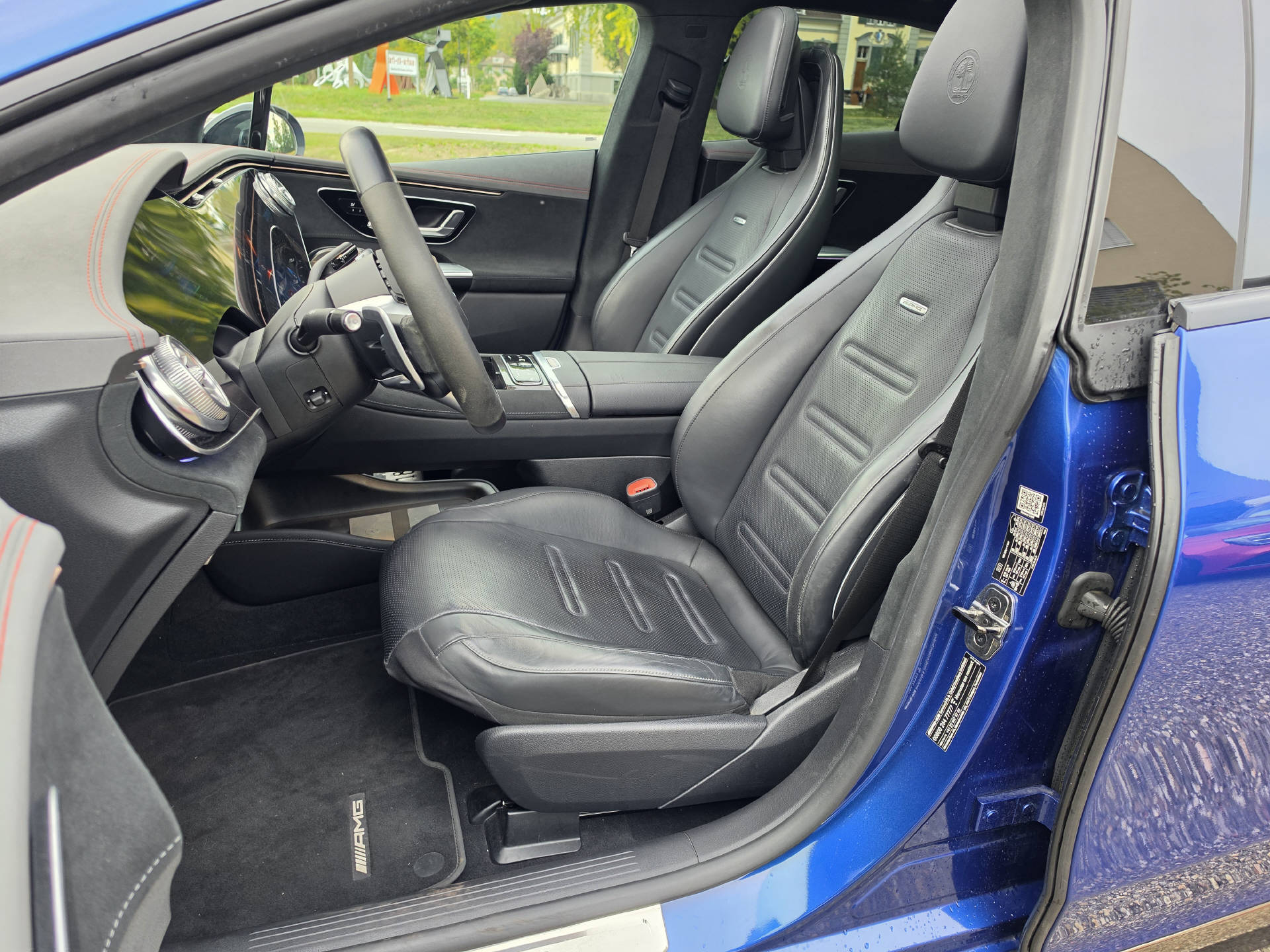 MERCEDES-BENZ EQE 43 AMG 4matic-image-12