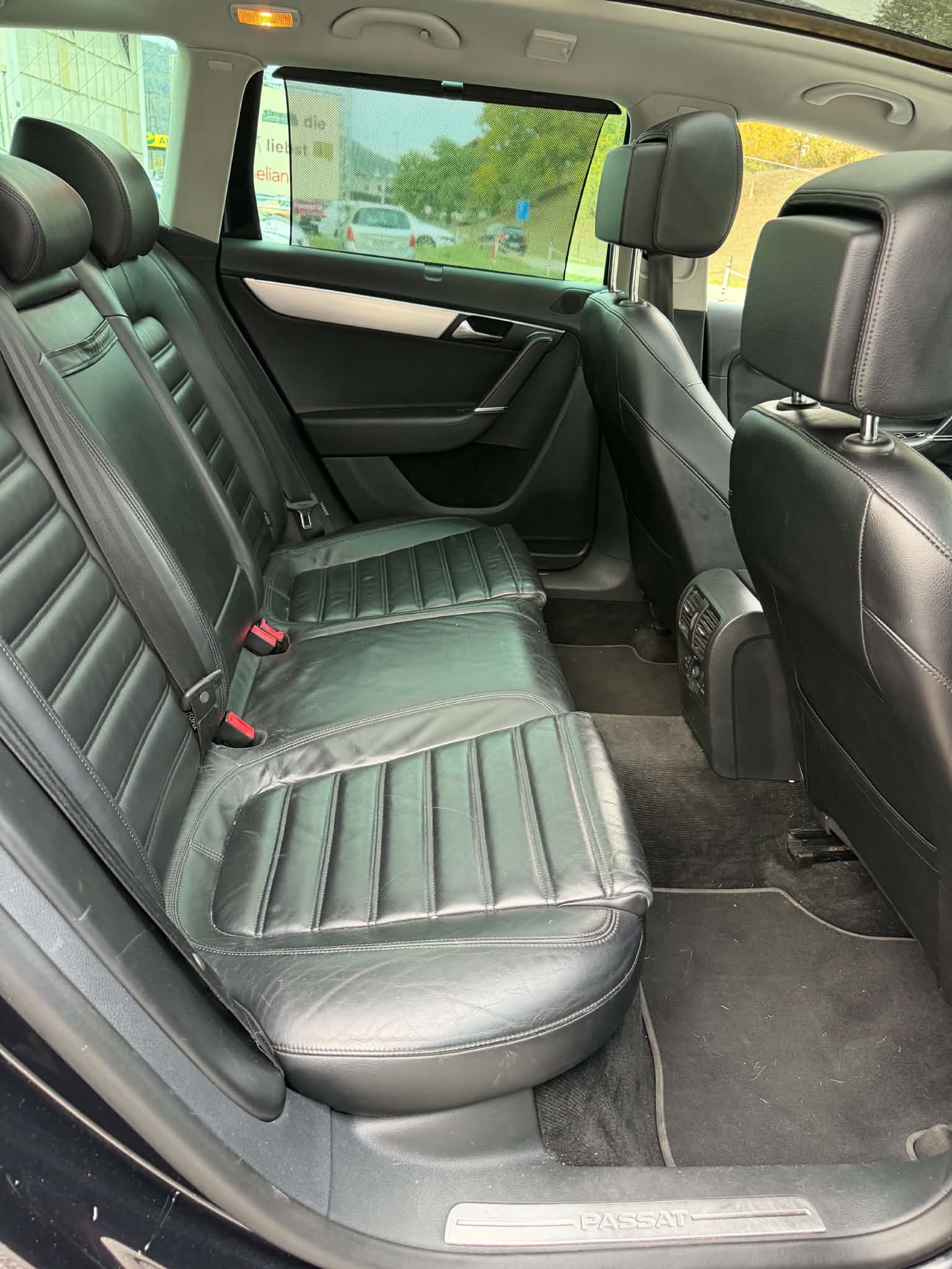 VW Passat Variant 1.8 TSI Highline DSG-image-4