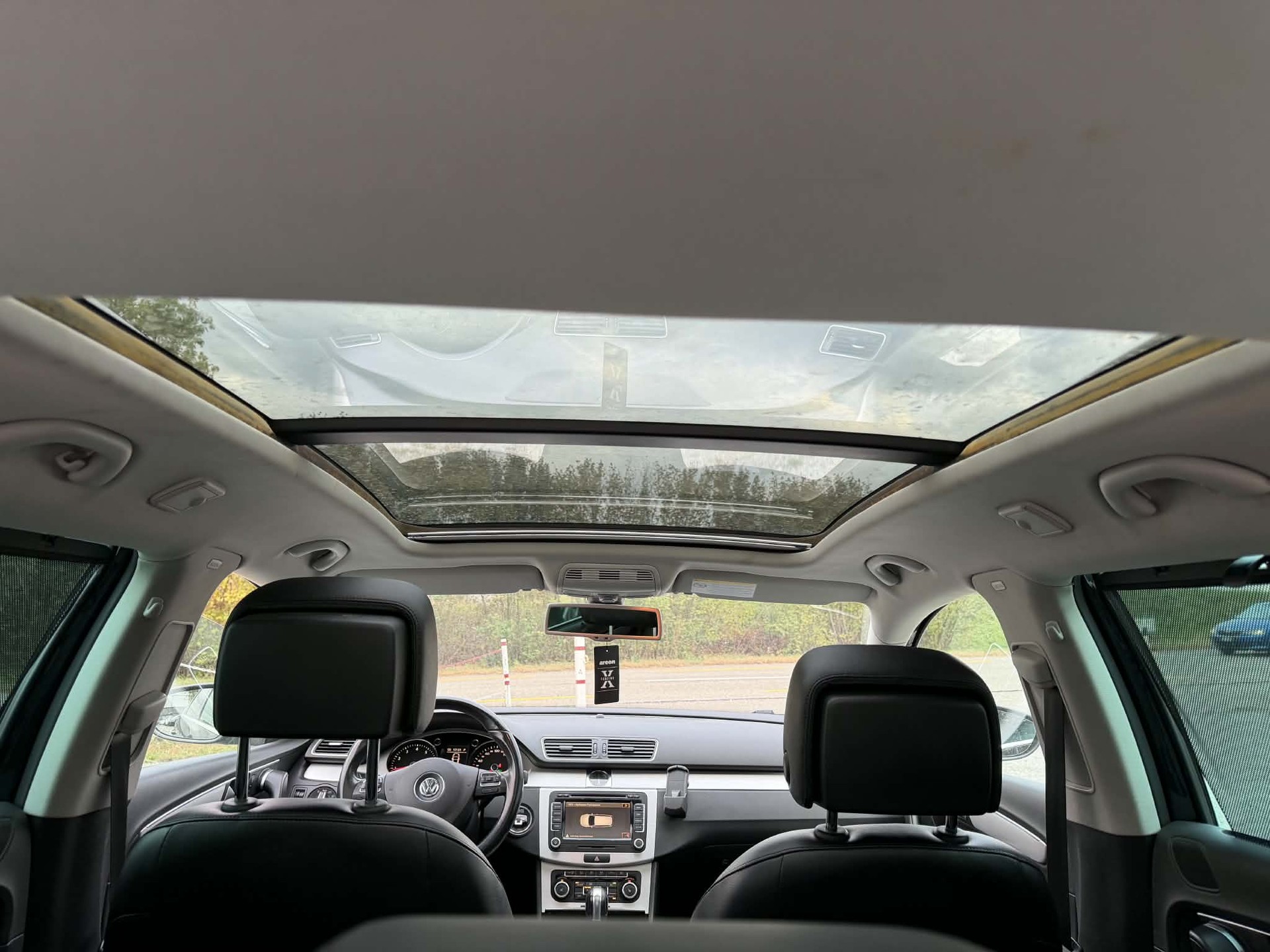 VW Passat Variant 1.8 TSI Highline DSG-image-2