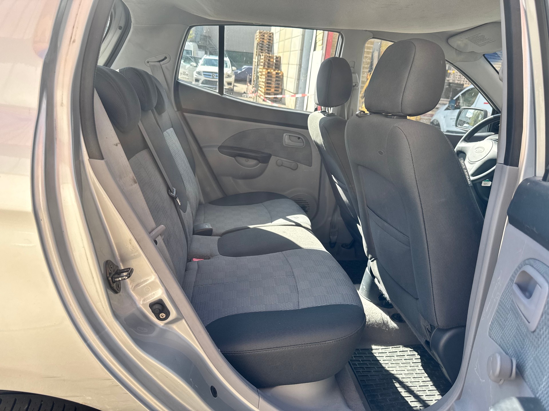 KIA Picanto 1.1 Style-image-8