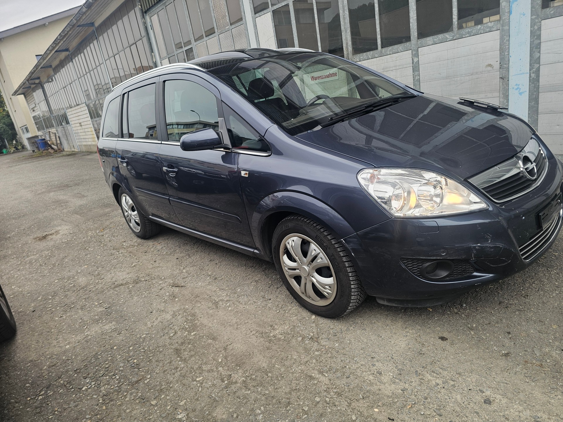 OPEL Zafira 2.2i 16V Cosmo Automatic-image-2
