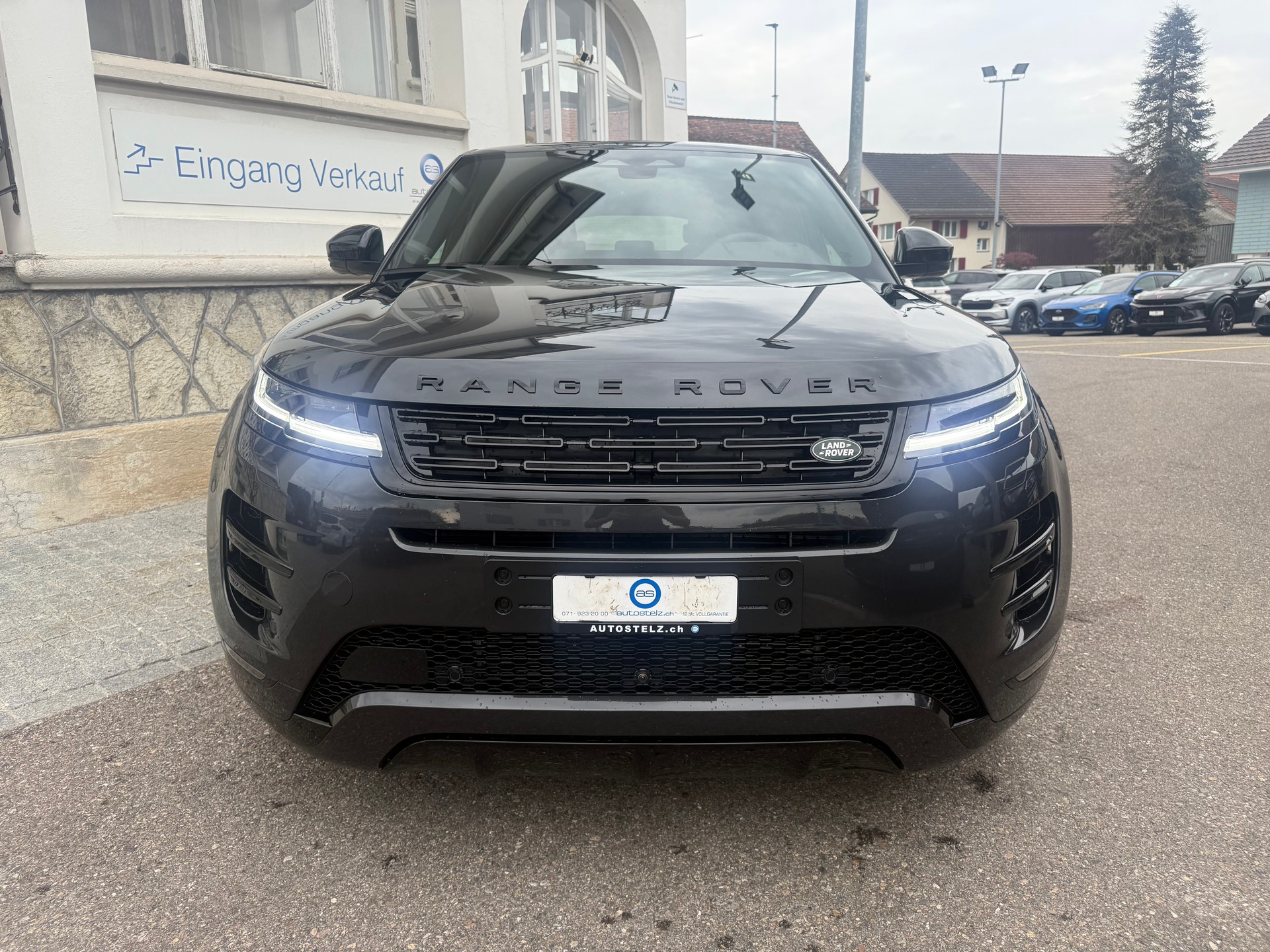 LAND ROVER Range Rover Evoque 1.5 T 270e Hoxton Edition-showroom-element-2