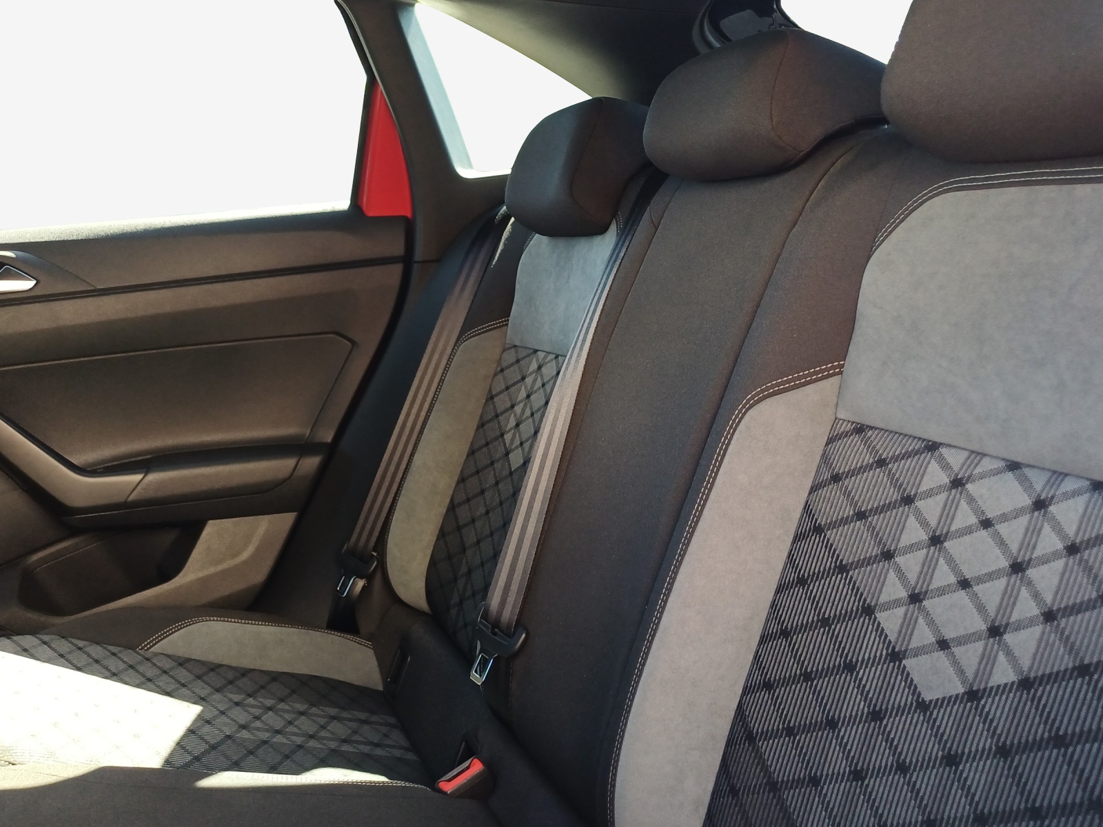 VW Taigo 1.5 TSI R-Line DSG-image-11