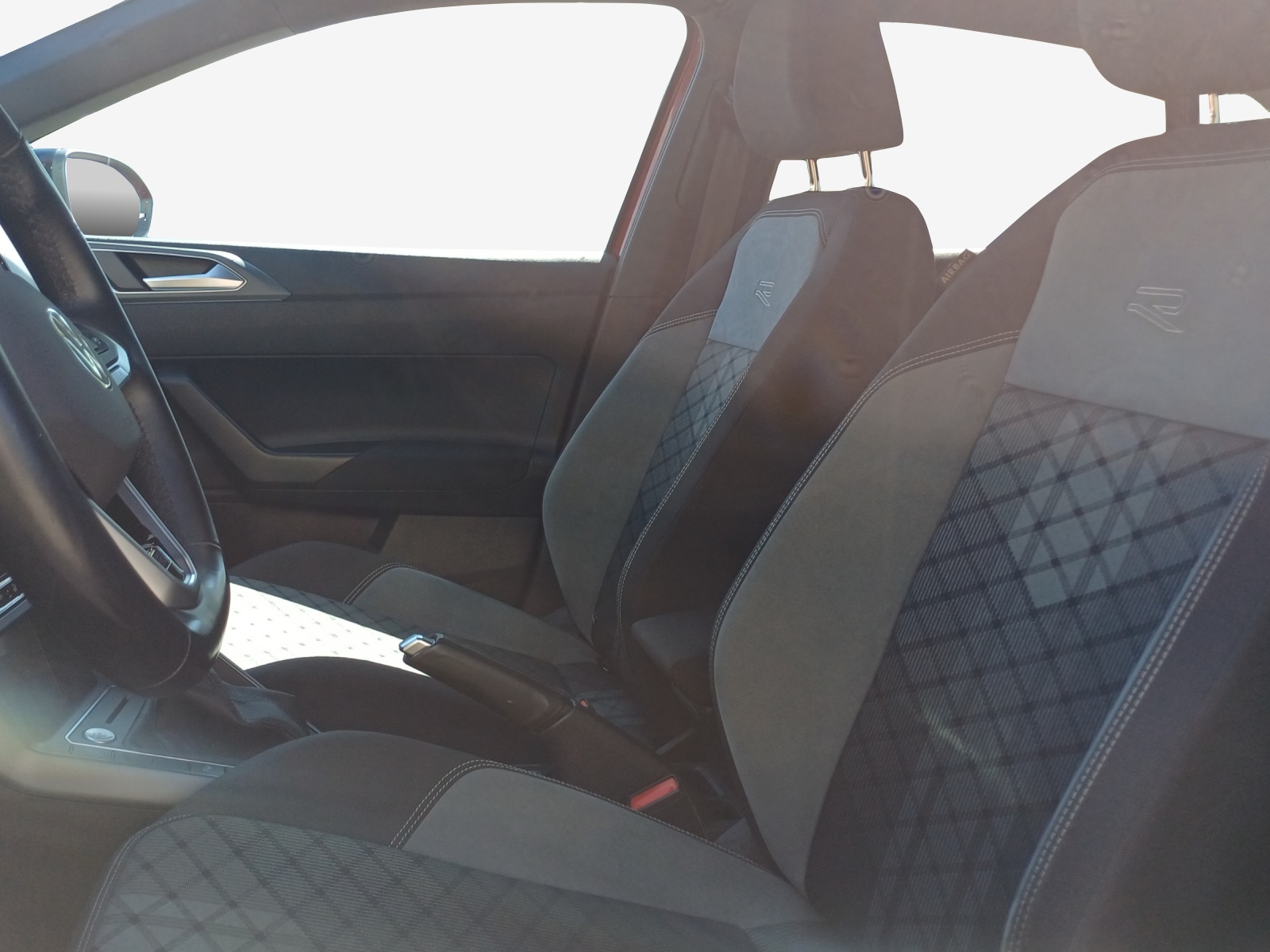 VW Taigo 1.5 TSI R-Line DSG-image-8