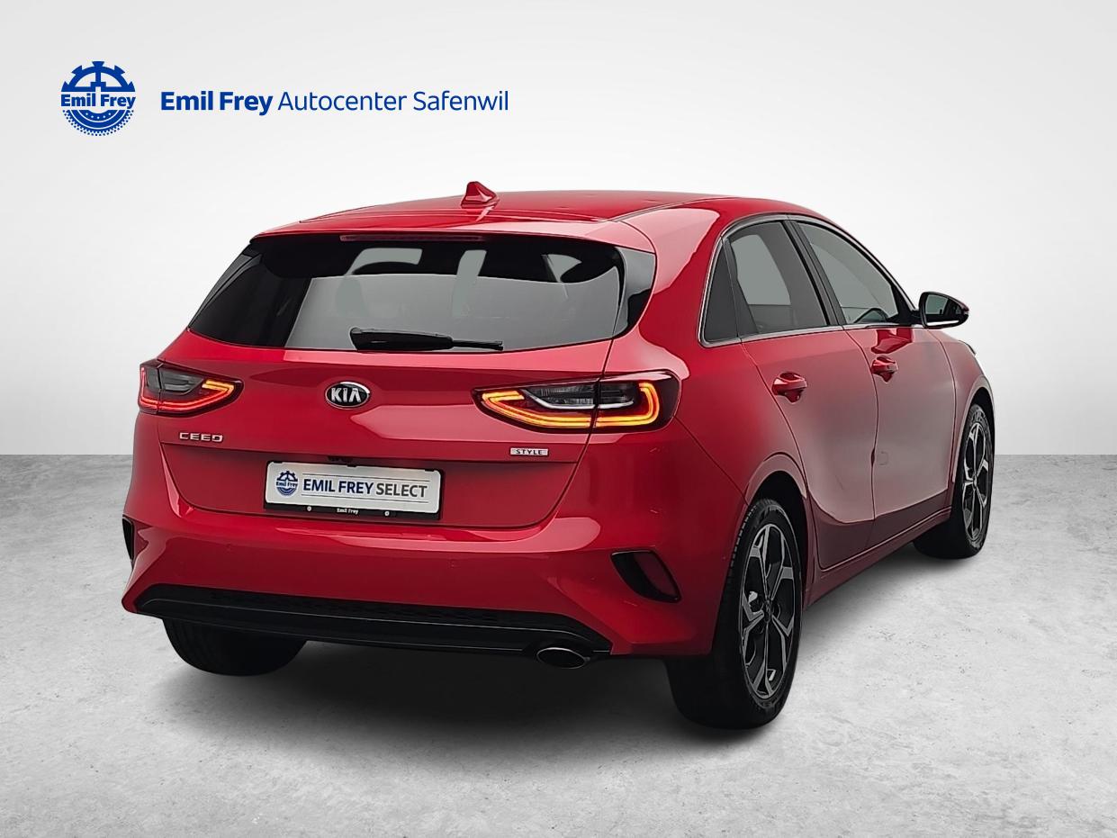 KIA Ceed Sportswagon 1.6 GDi Swiss Eco Edition-image-4