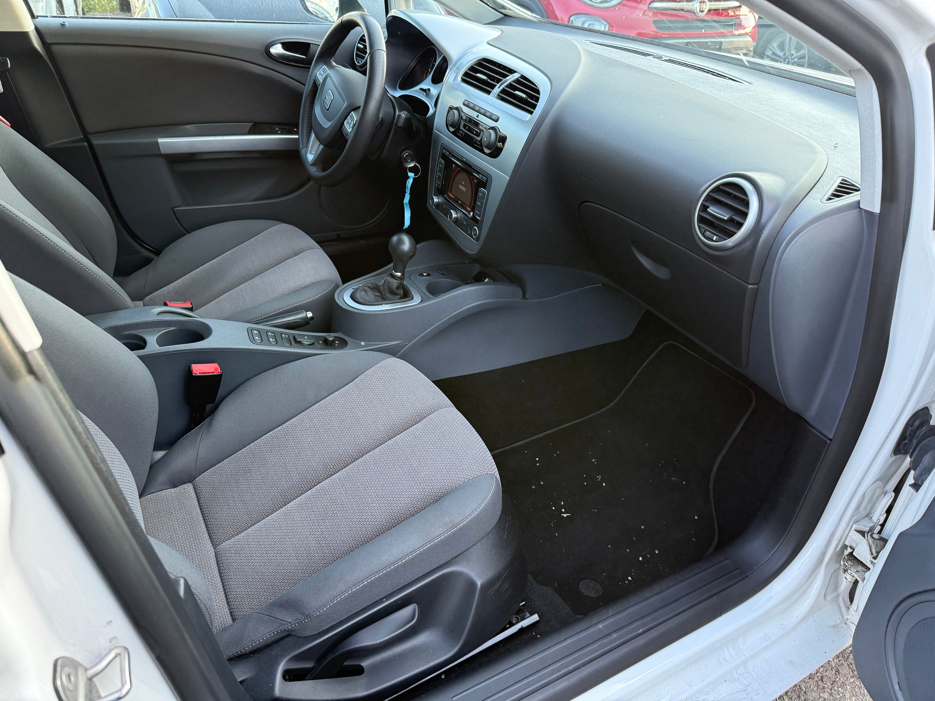 SEAT Leon 1.8 TSI Style DSG-image-9