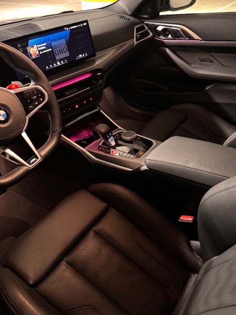 BMW M4 Competition xDrive-image-3