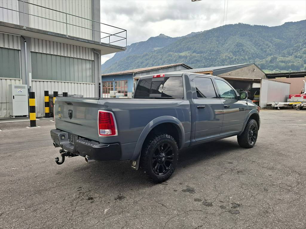 DODGE RAM 1500 Laramie-image-4