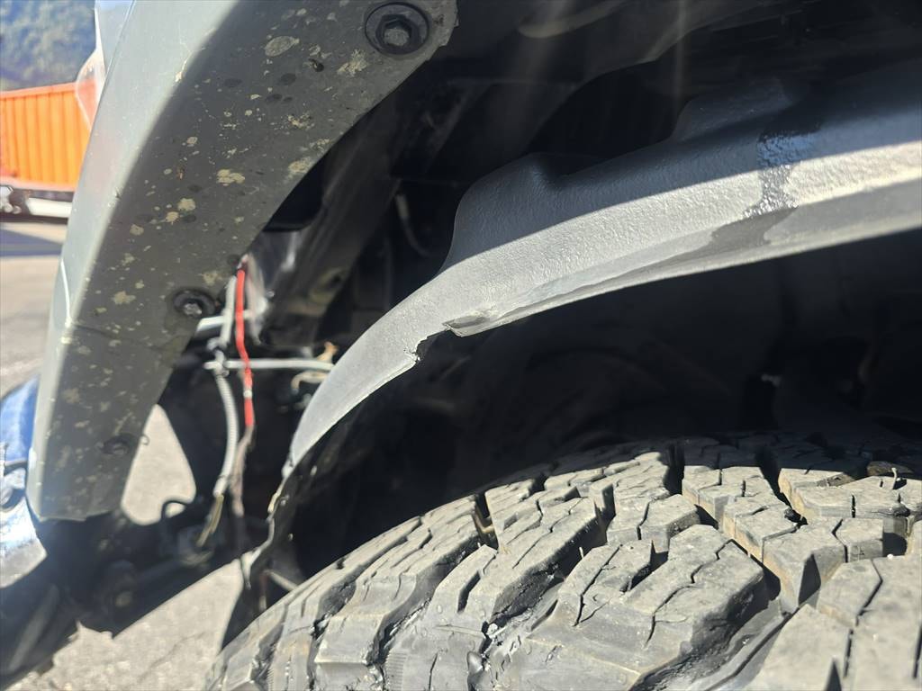 DODGE RAM 1500 Laramie-image-14