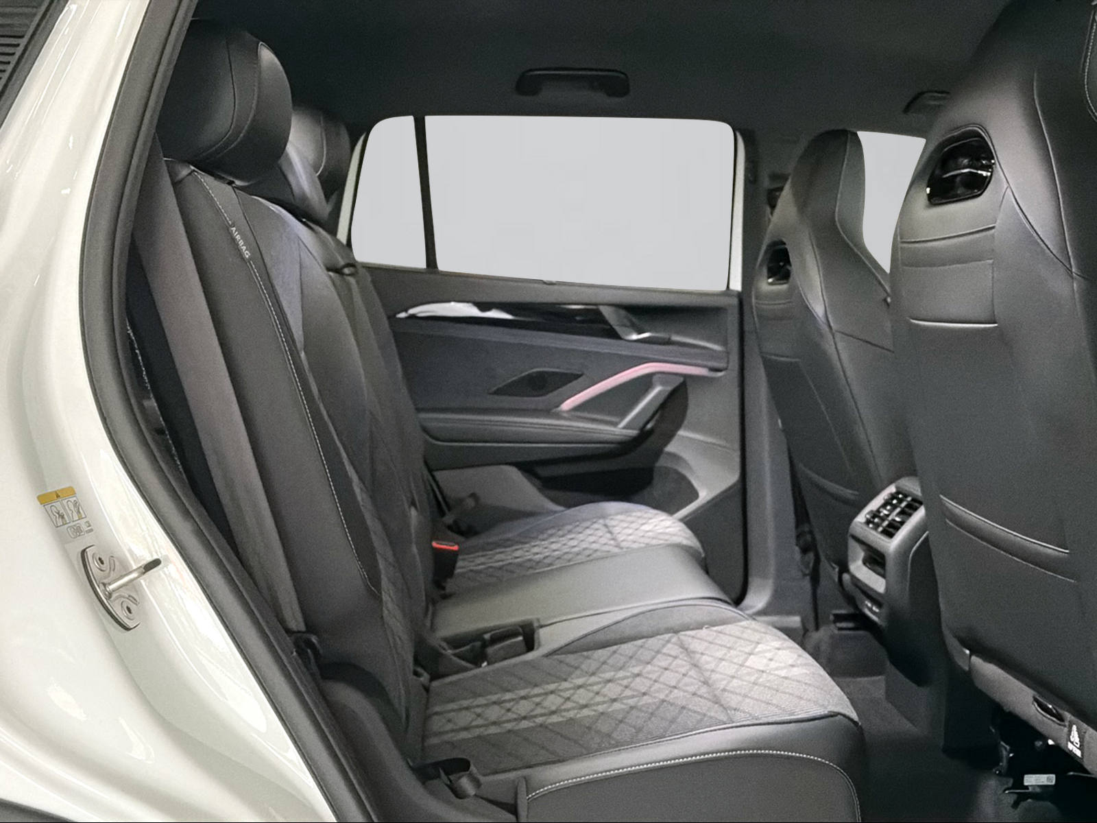 VW Tayron 2.0 TSI R-Line DSG 4Motion-image-5