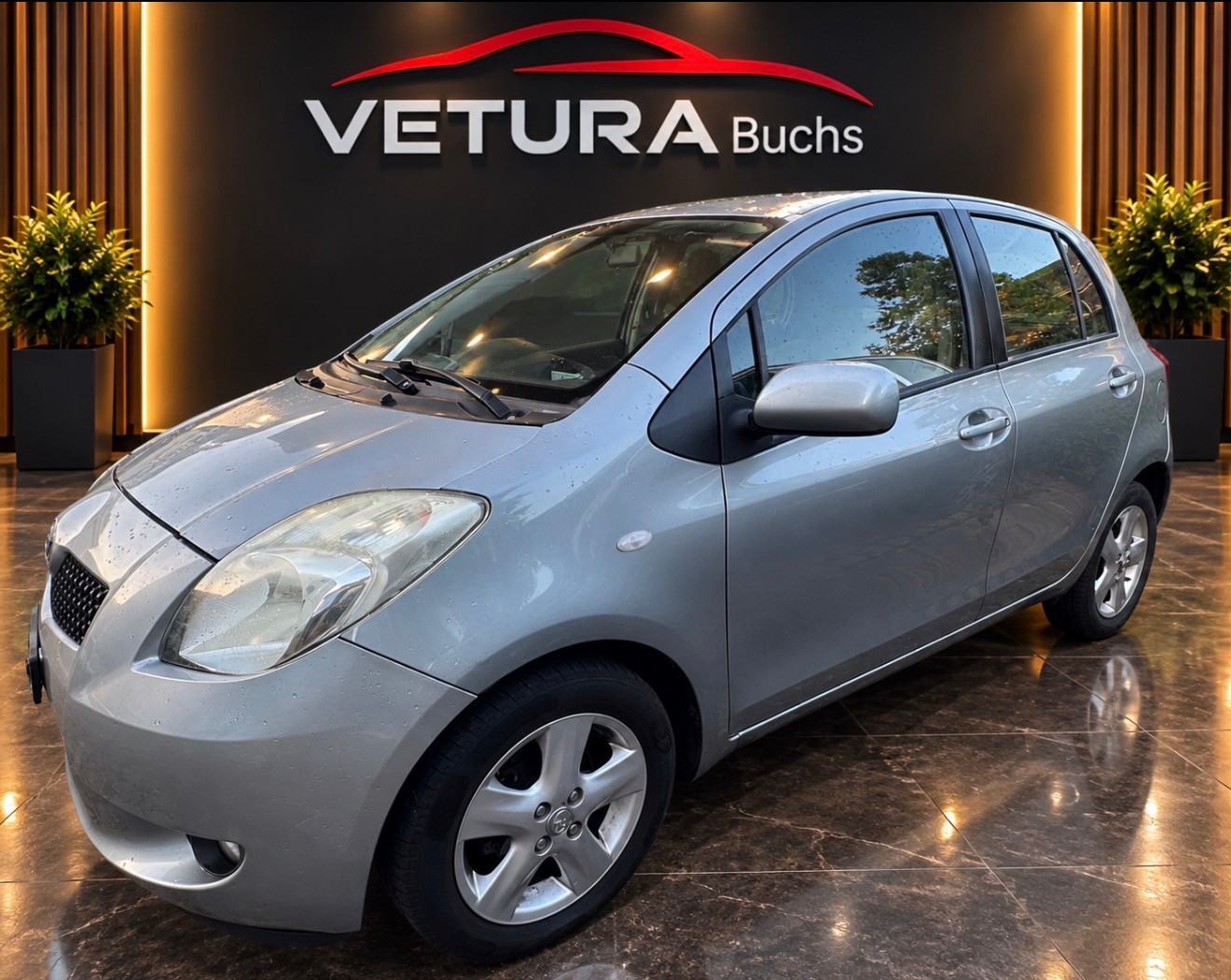 TOYOTA Yaris 1.3 Linea Sol-image-1