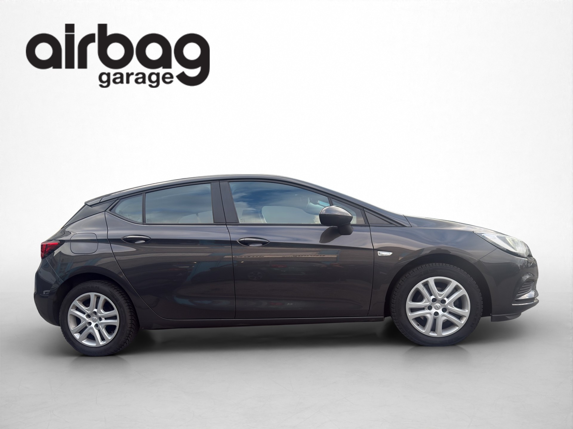 OPEL Astra 1.4i Turbo Enjoy Automatic-image-3