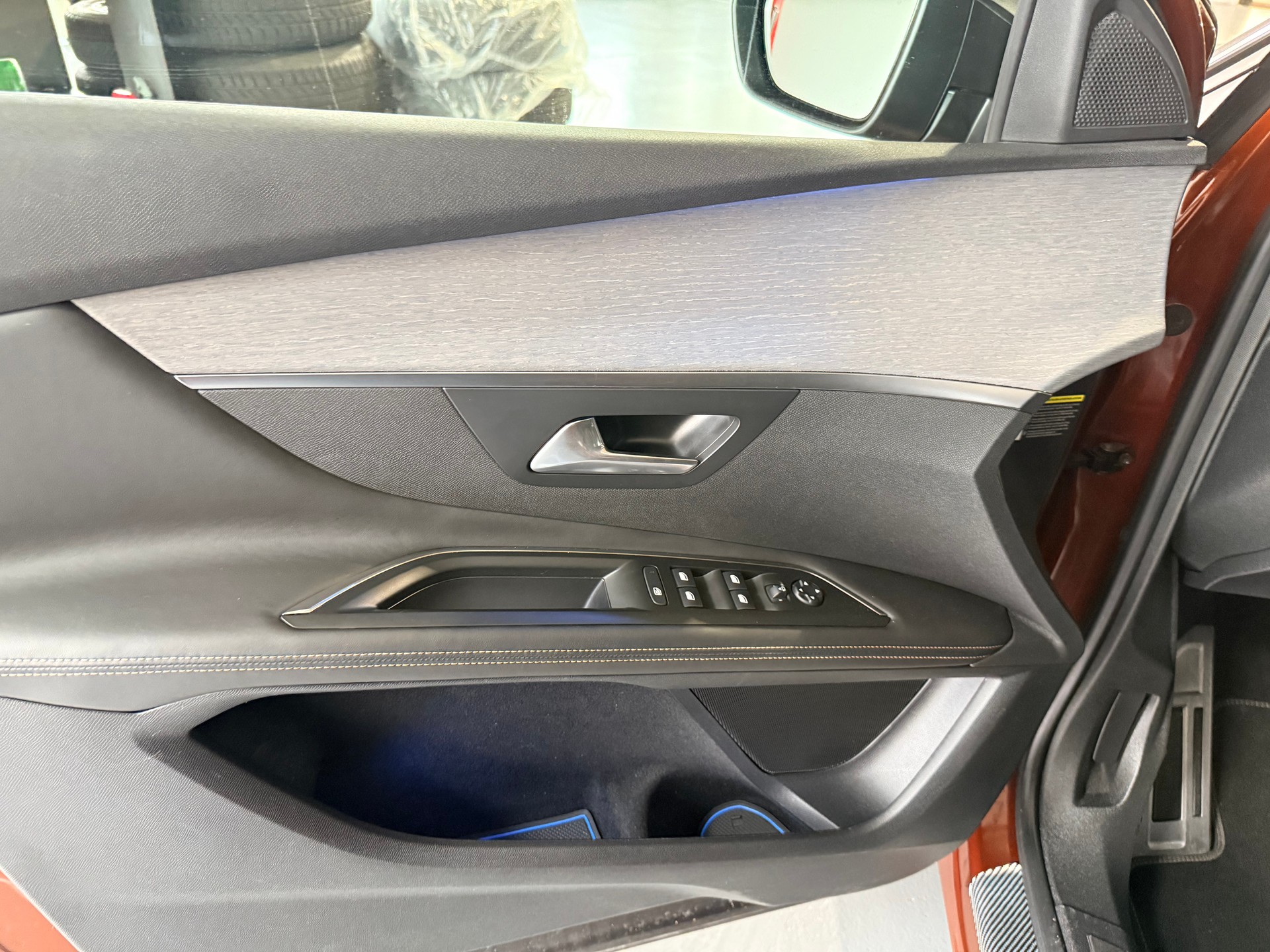 PEUGEOT 3008 2.0 BlueHDi GT EAT-image-9
