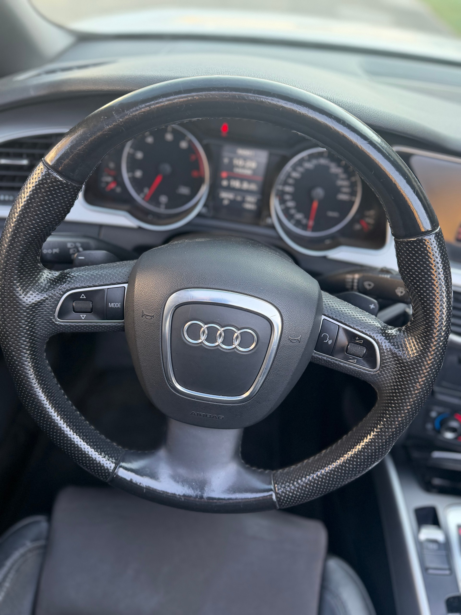 AUDI A5 Cabriolet 2.0 TFSI multitronic-image-10
