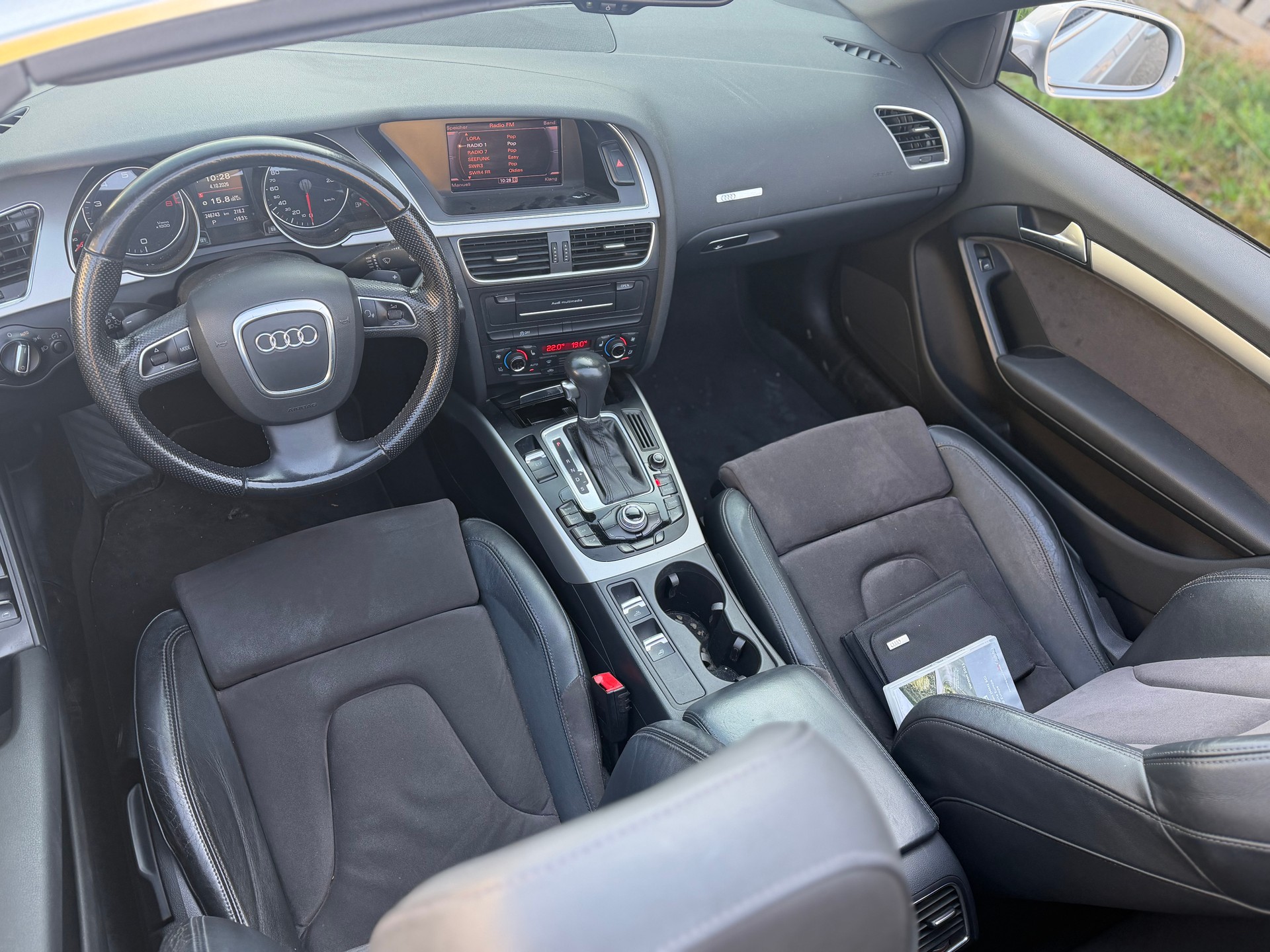 AUDI A5 Cabriolet 2.0 TFSI multitronic-image-6