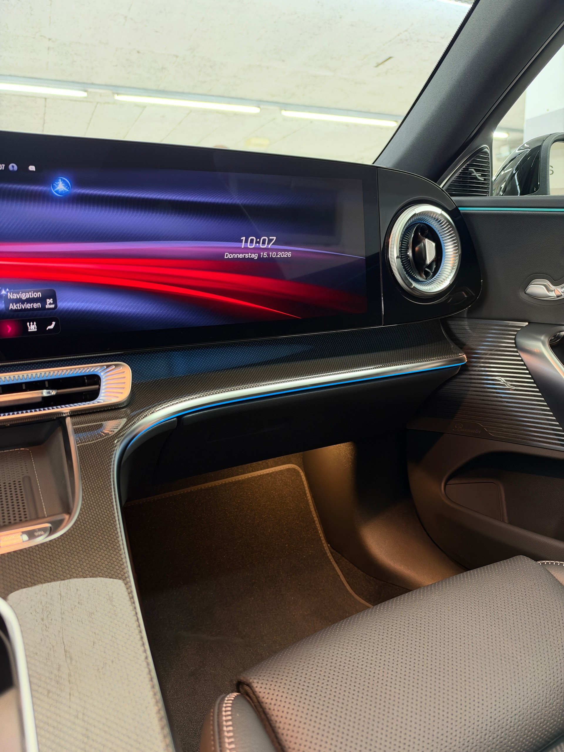 MERCEDES-BENZ C 400 4Matic-image-9