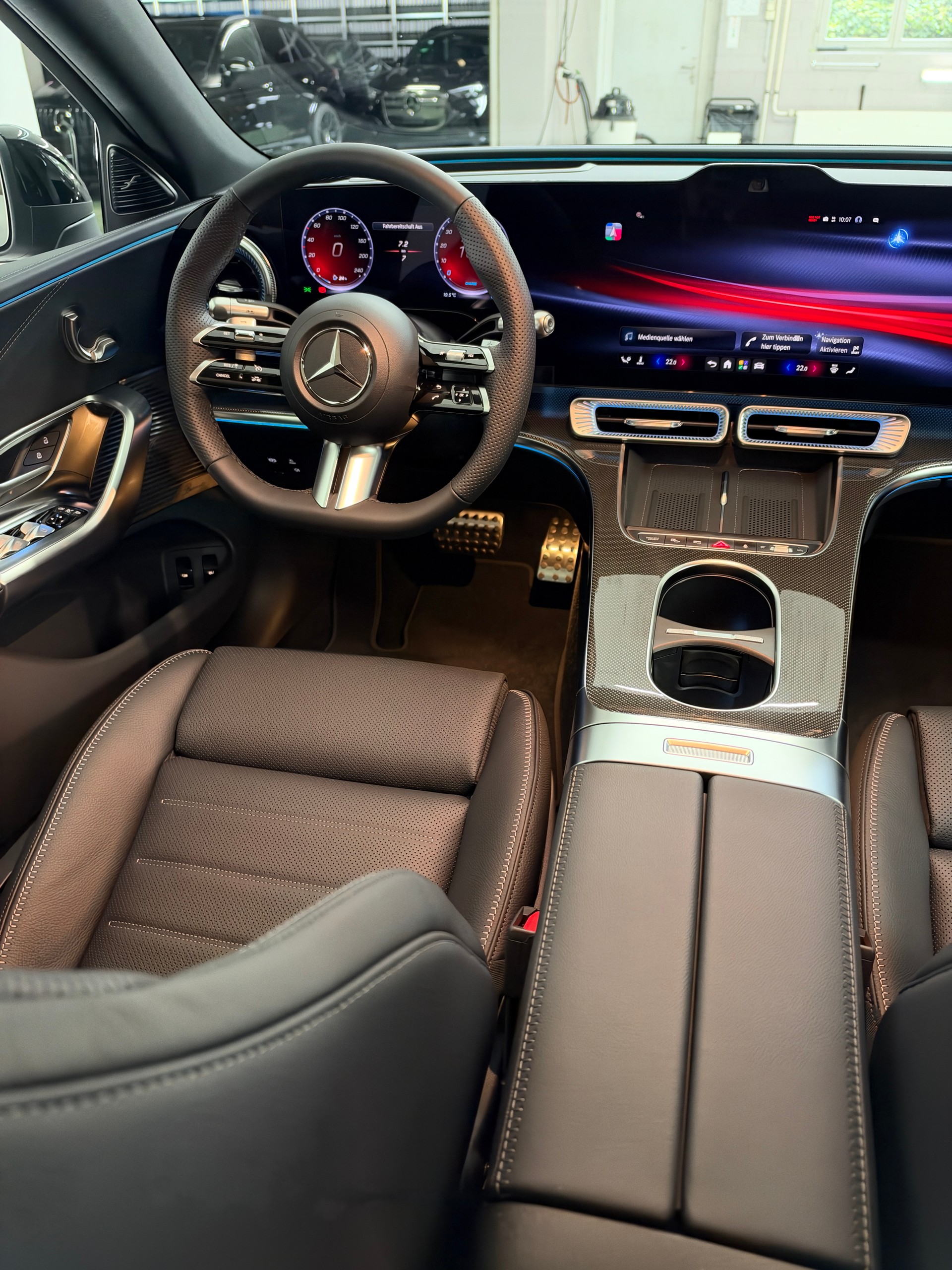 MERCEDES-BENZ C 400 4Matic-image-13