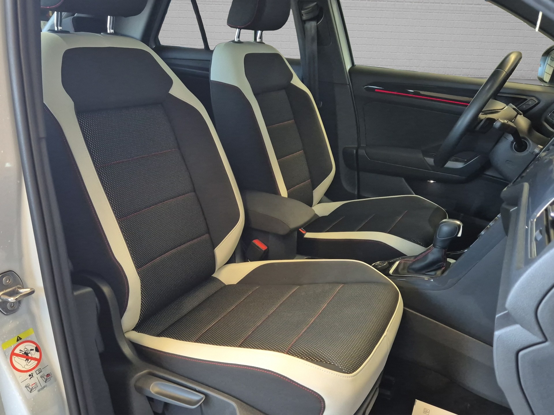 VW T-Roc 2.0 TSI Sport DSG 4Motion-image-19