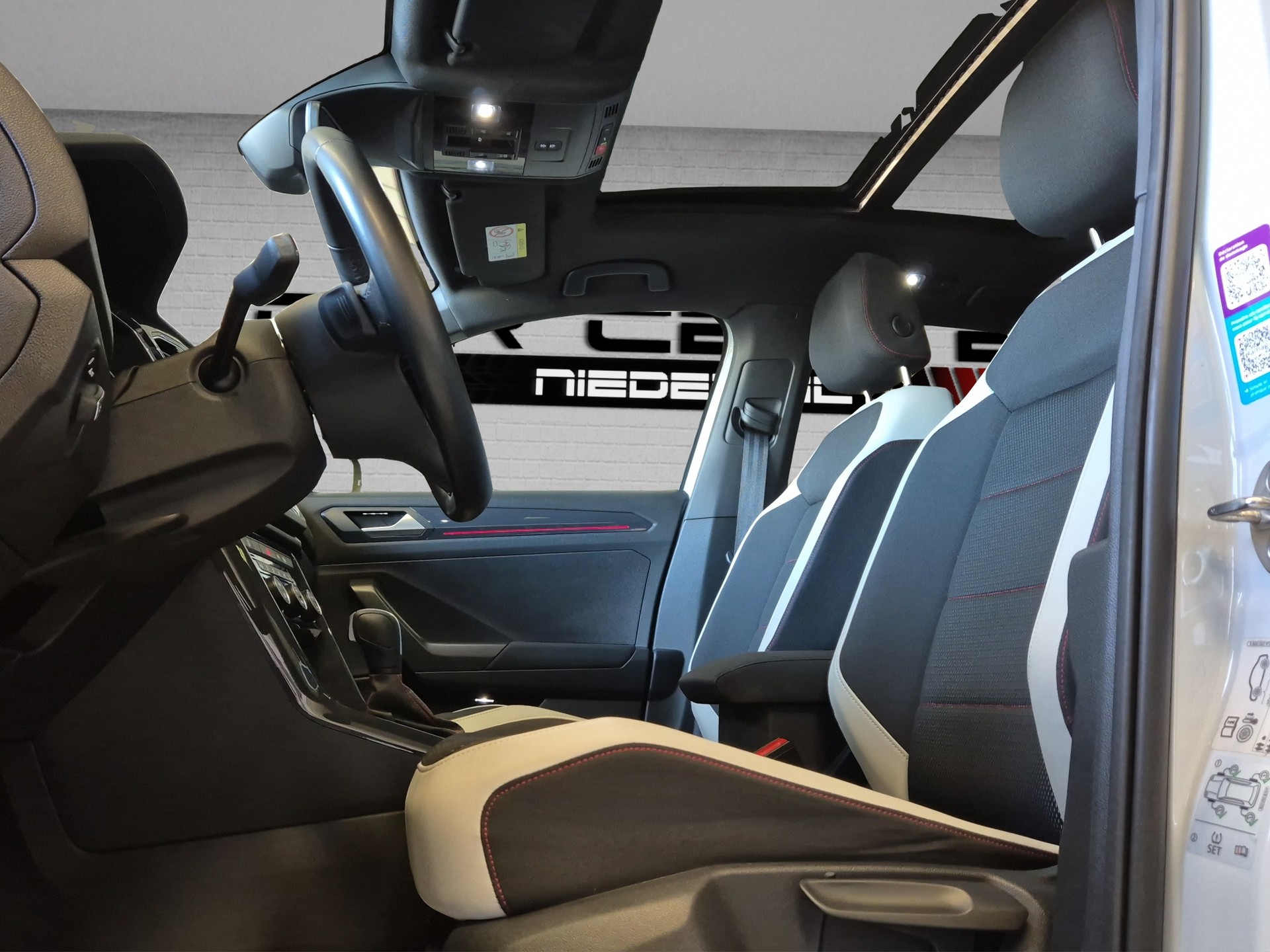 VW T-Roc 2.0 TSI Sport DSG 4Motion-image-18