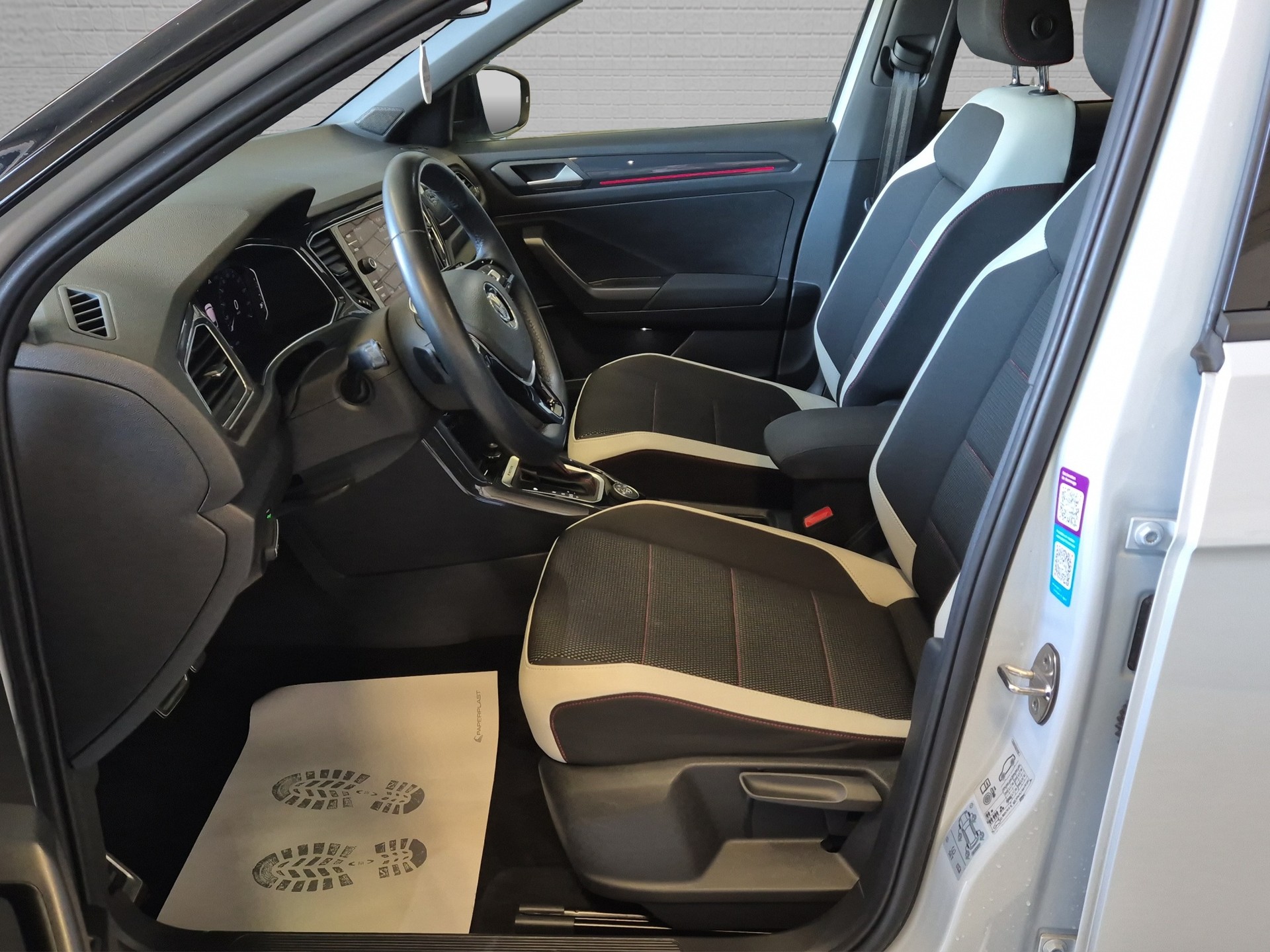 VW T-Roc 2.0 TSI Sport DSG 4Motion-image-16